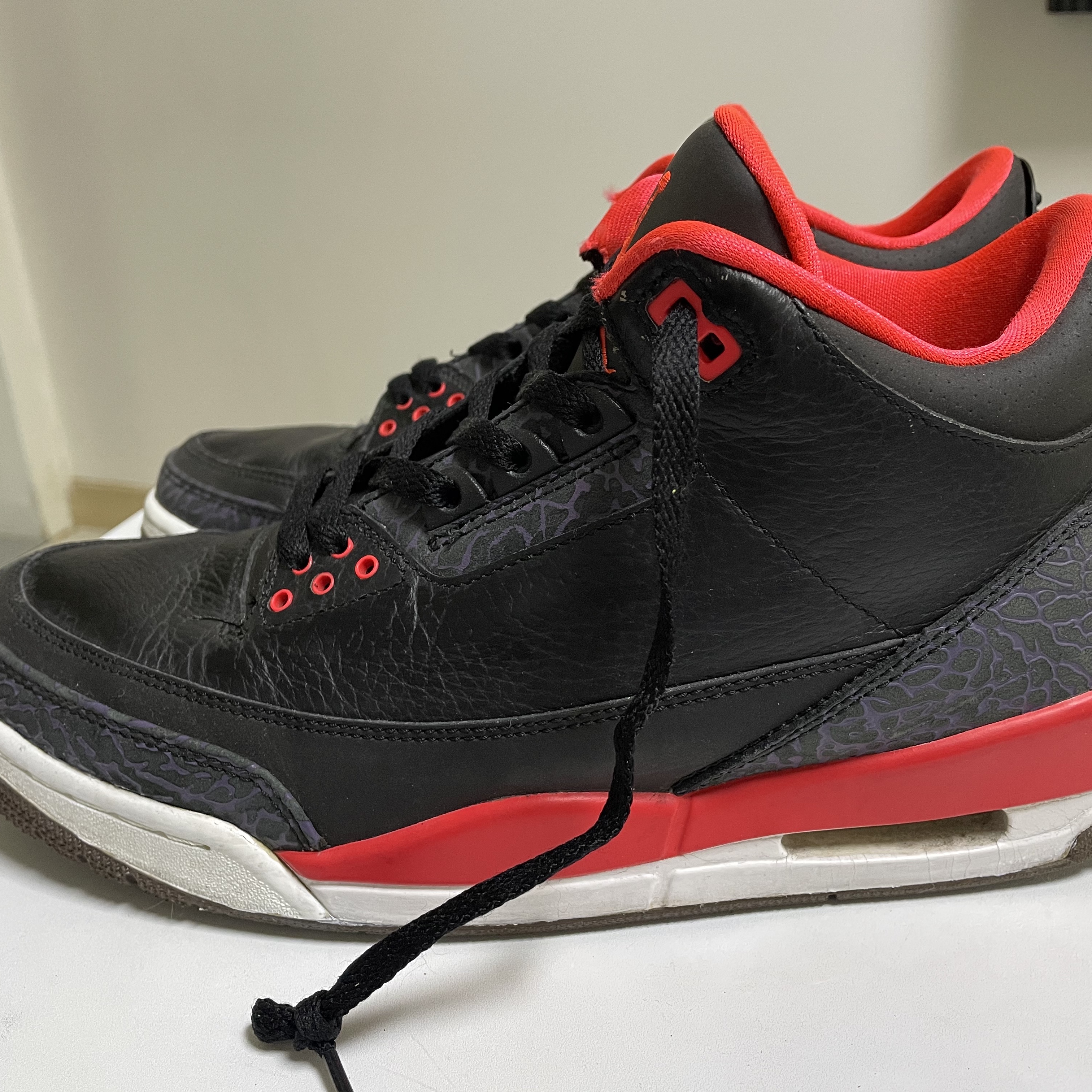 Jordan 3 Retro Crimson 착용 스타일 - 5