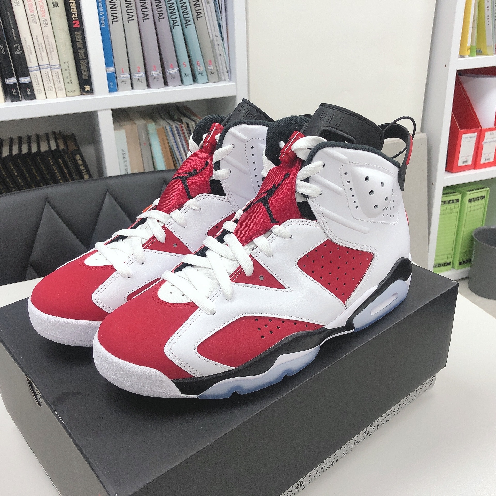 Jordan 6 Retro Carmine 2021 착용 스타일 - 1