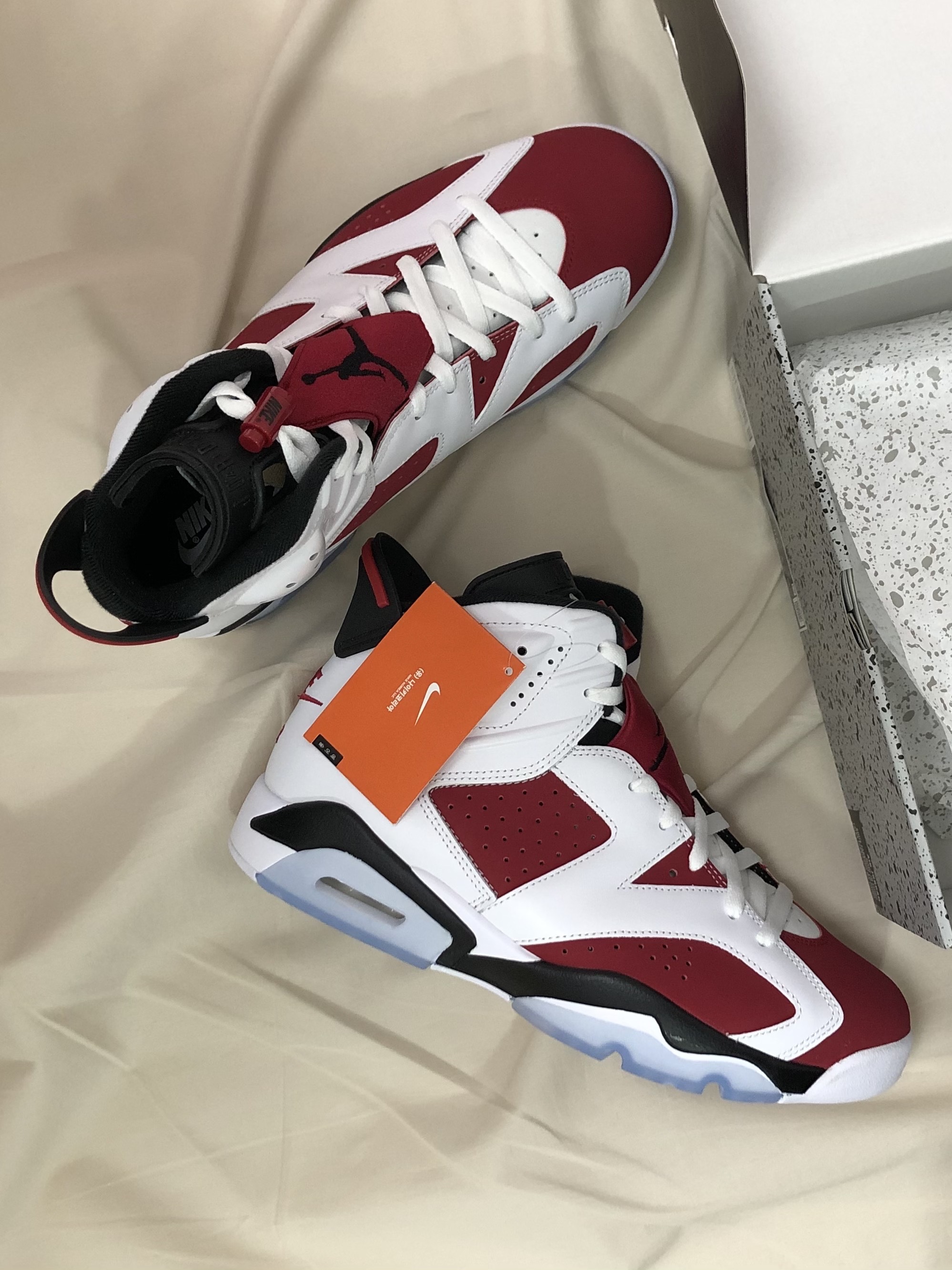Jordan 6 Retro Carmine 2021 착용 스타일