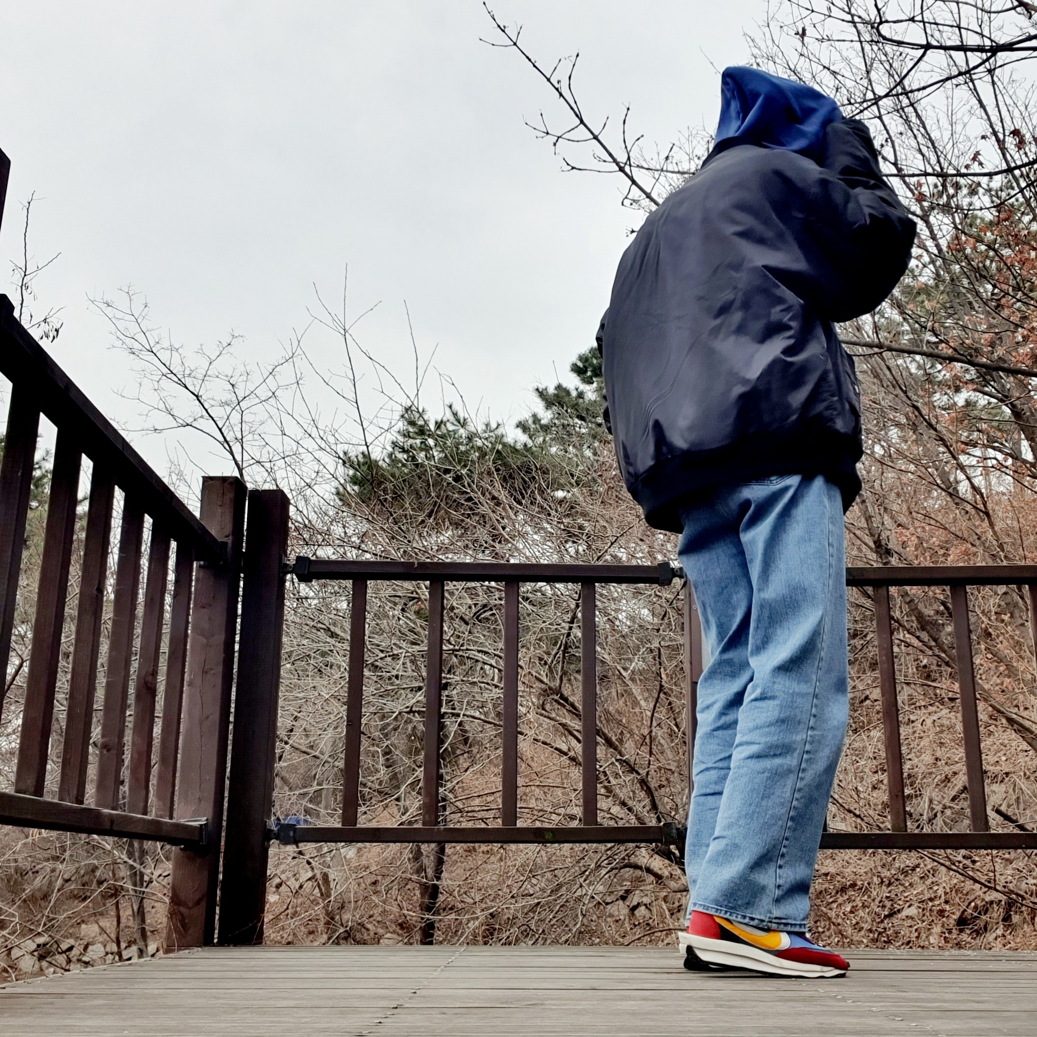 Nike x Sacai LDWaffle Blue Multi 착용 스타일