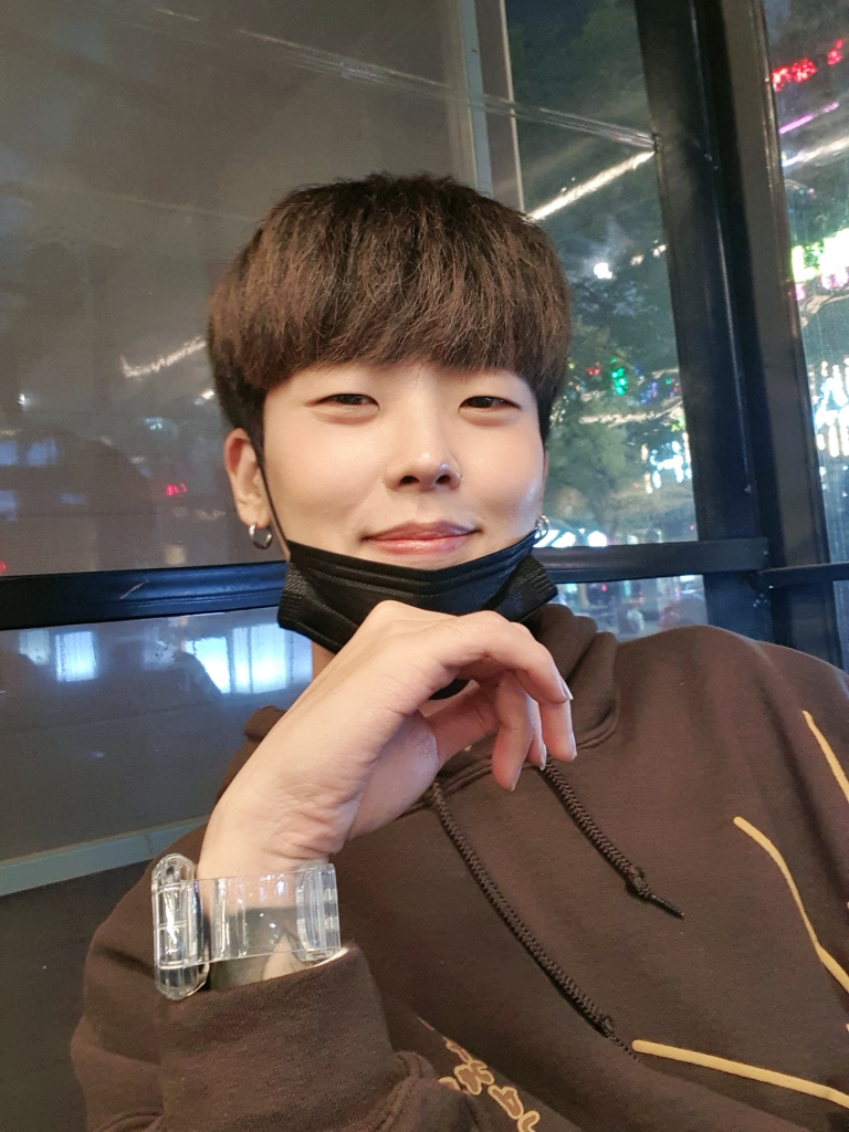 KREAM 프로필 이미지