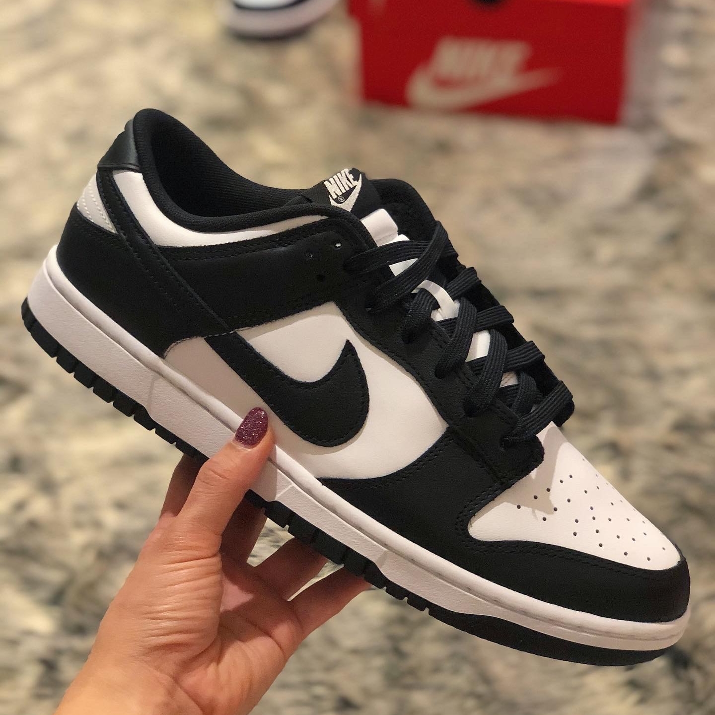 Nike Dunk Low Retro Black 착용 스타일 - 2