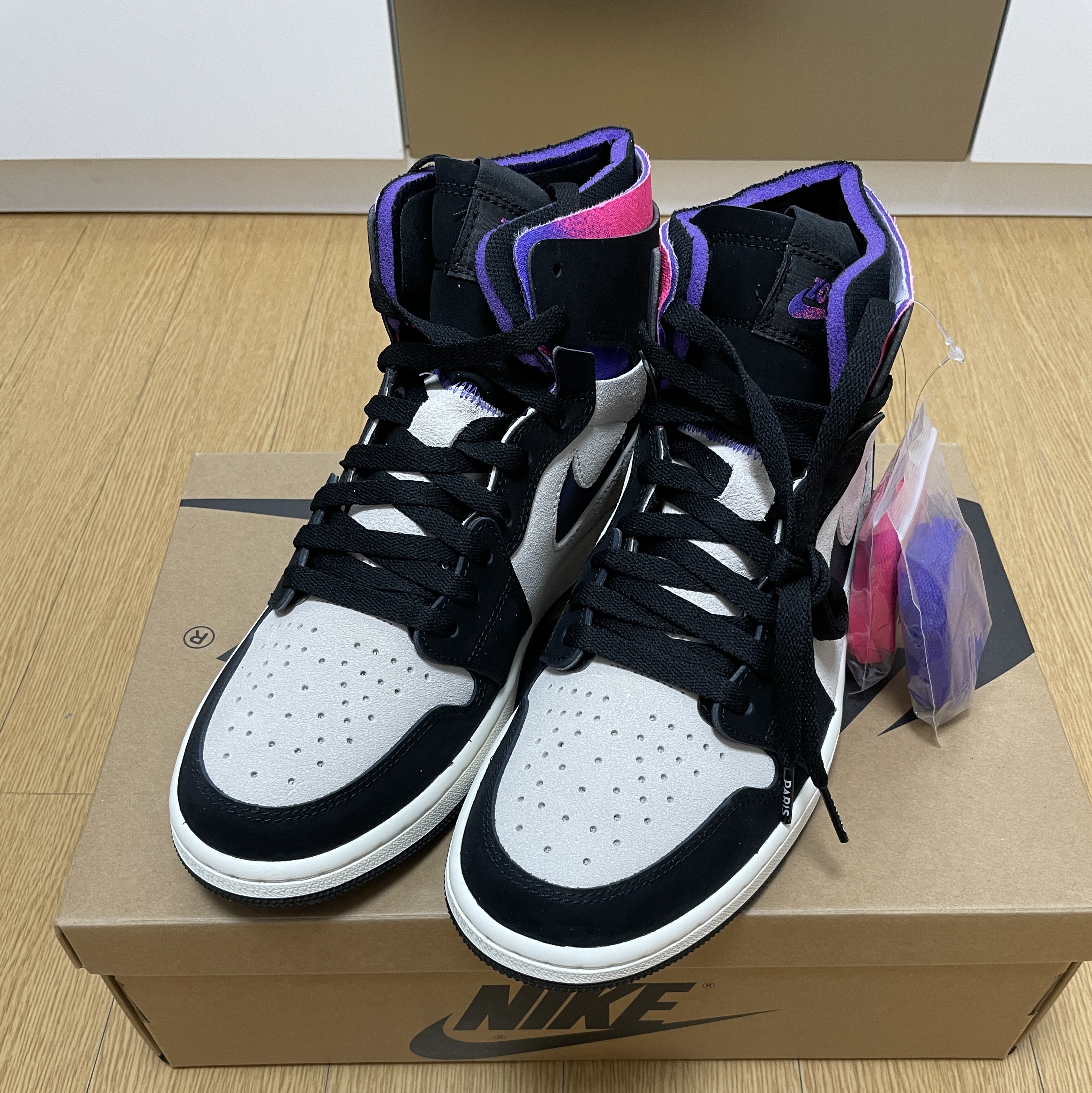 Jordan 1 x Paris Saint-Germain Zoom Air CMFT 착용 스타일 - 2