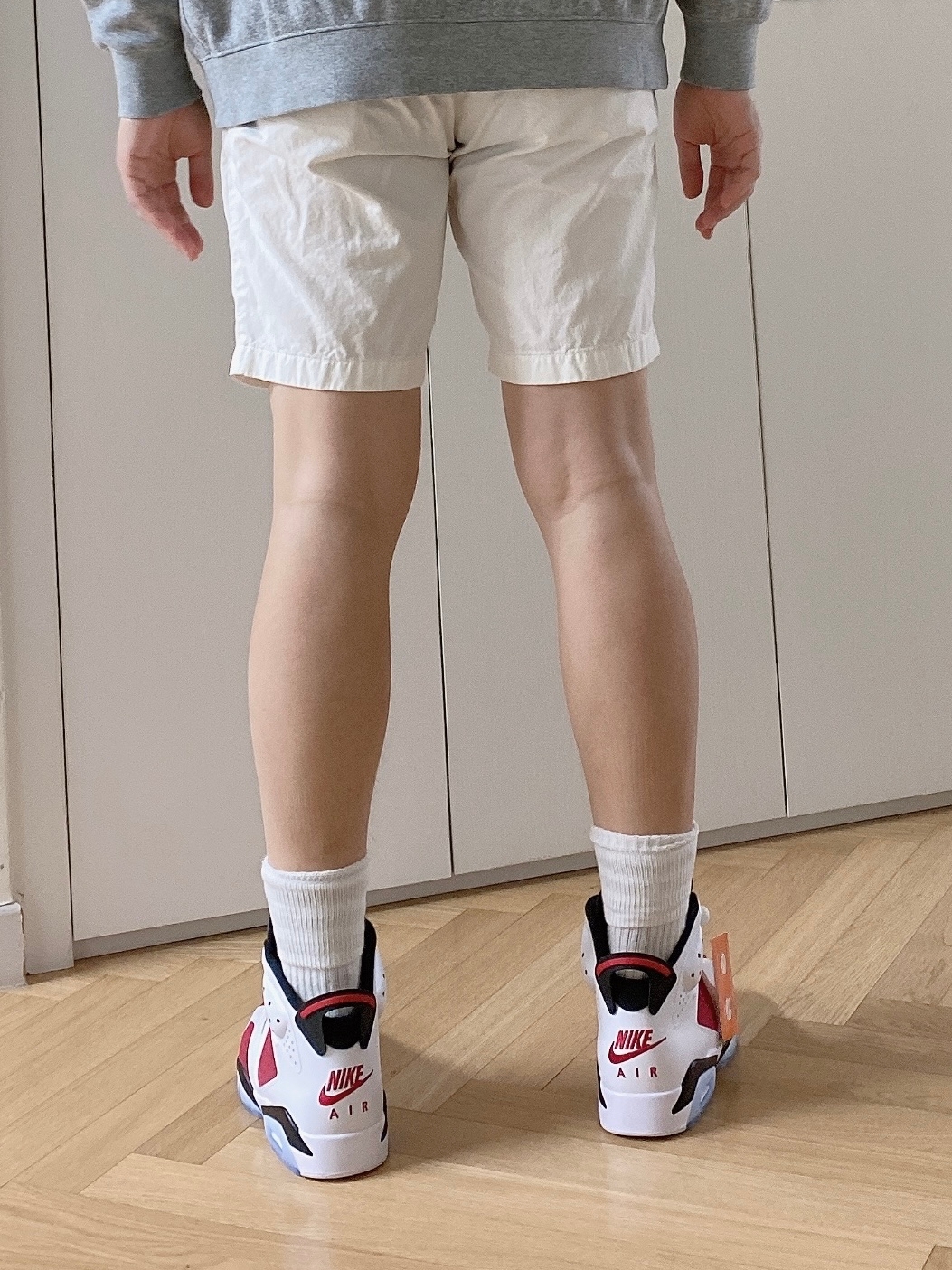 Jordan 6 Retro Carmine 2021 착용 스타일 - 2