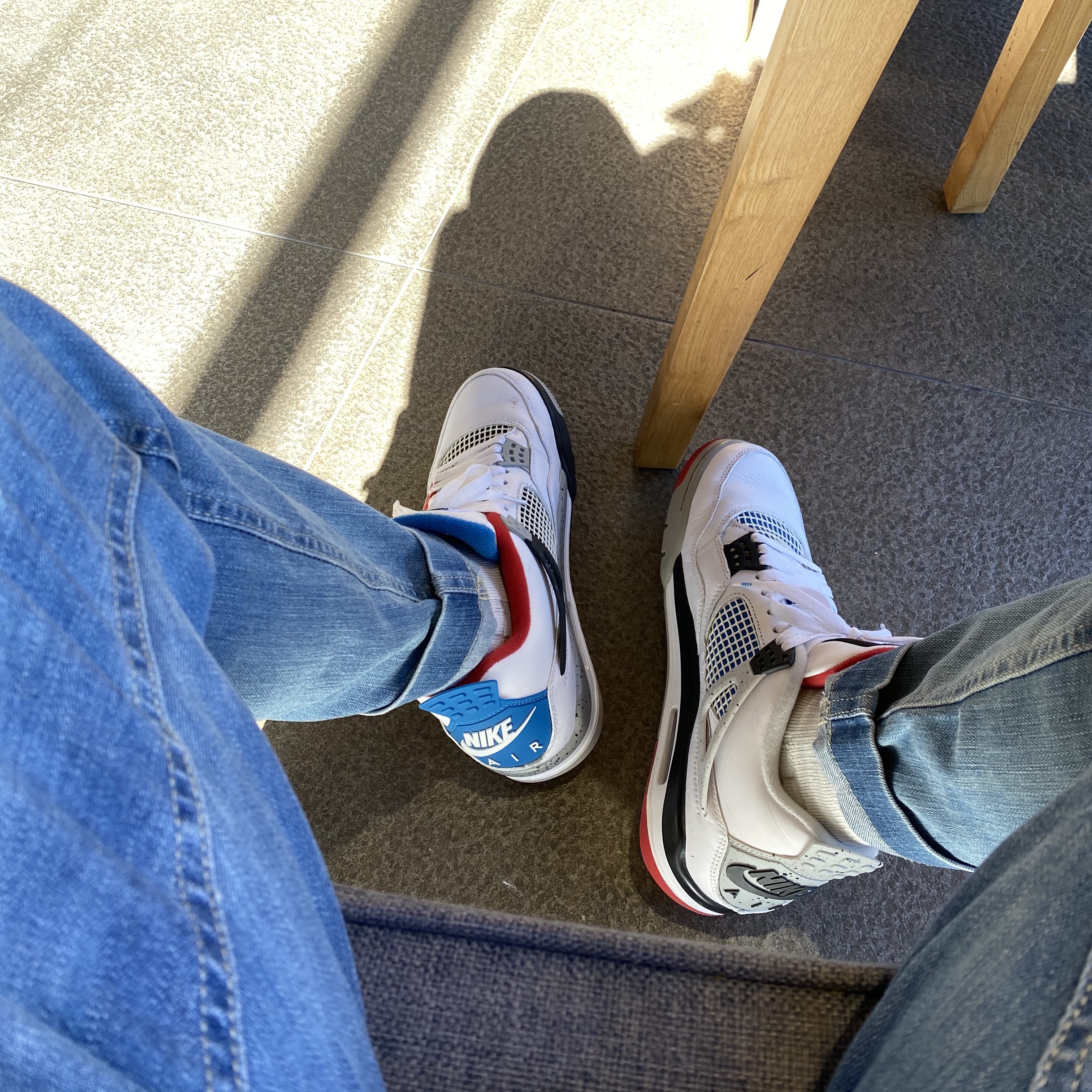 Jordan 4 Retro What The 4 착용 스타일