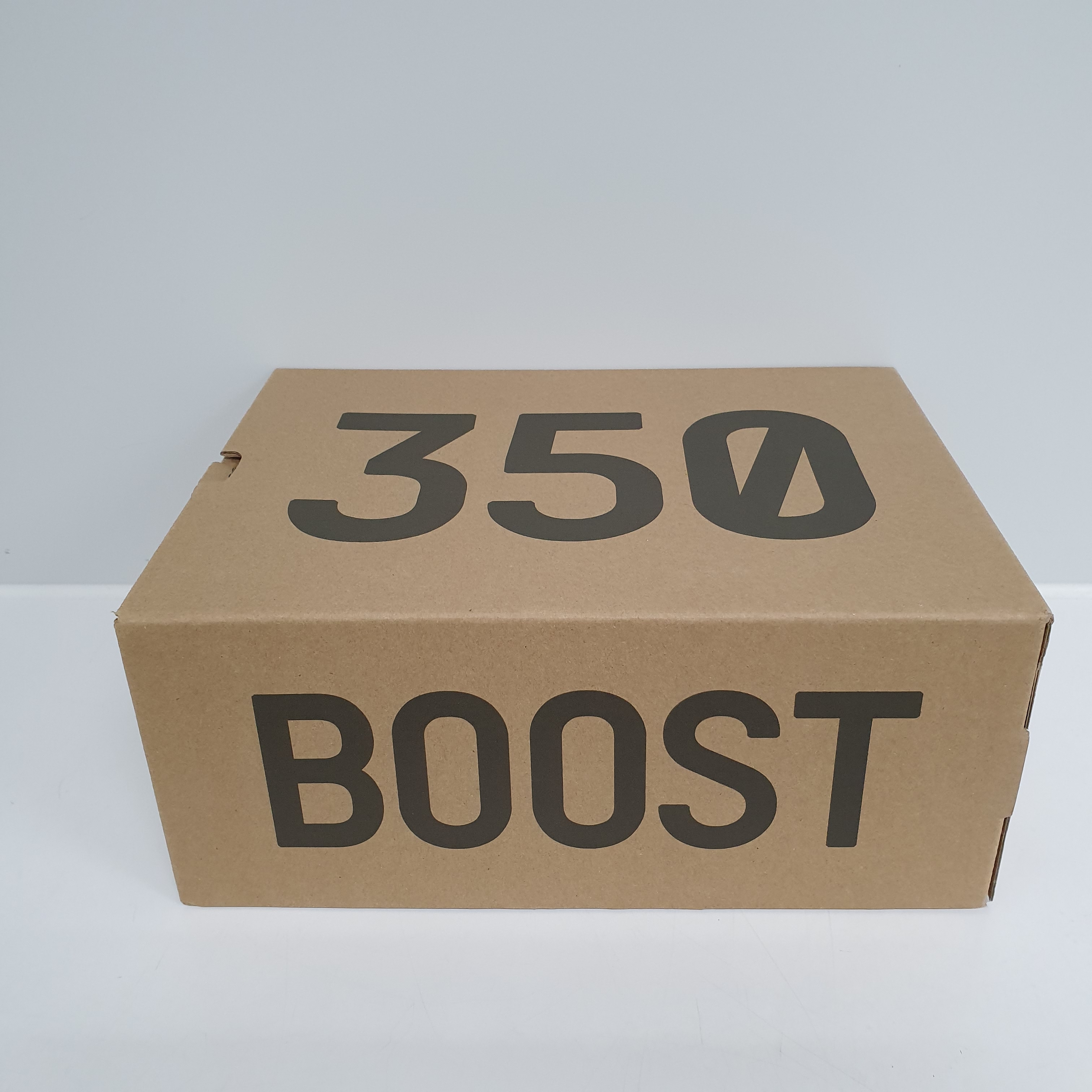Adidas Yeezy Boost 350 V2 Citrin - Non-Reflective 착용 스타일 - 1