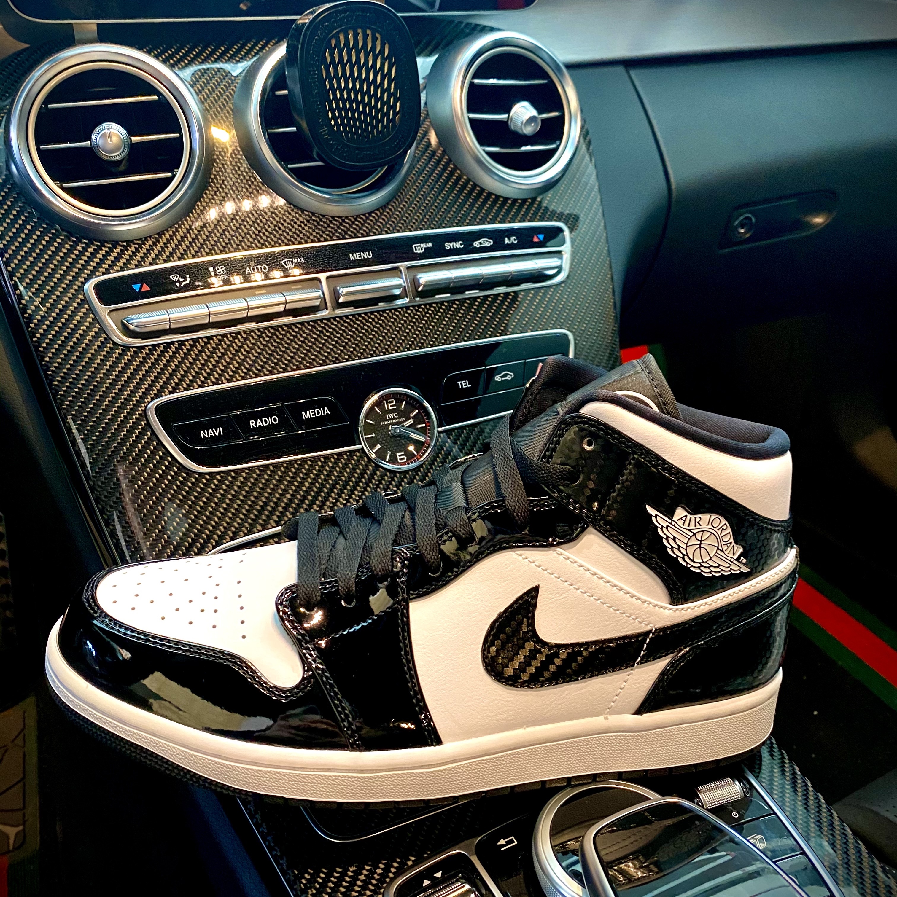 Jordan 1 Mid SE ASW Black 착용 스타일