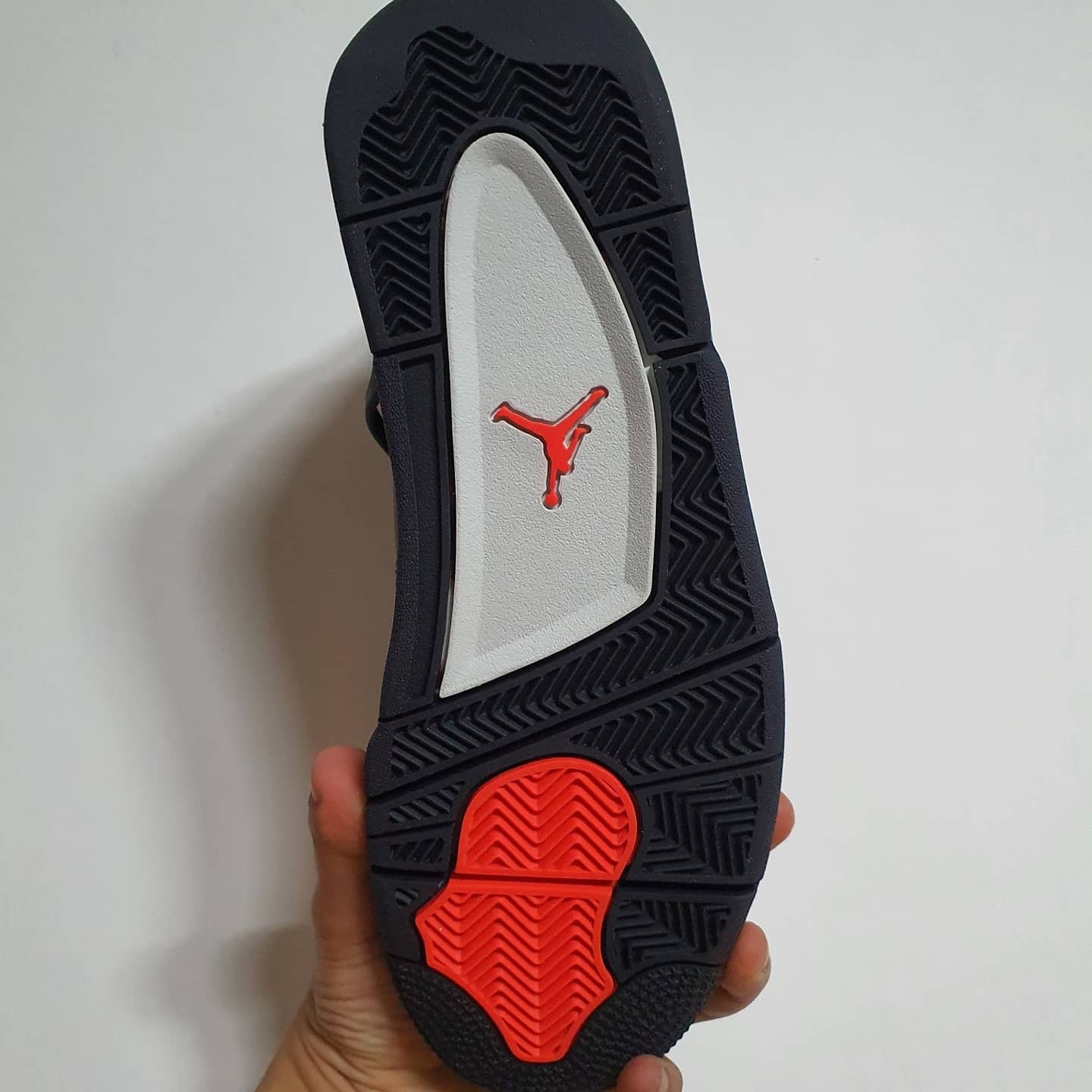 Jordan 4 Retro Taupe Haze 착용 스타일 - 3