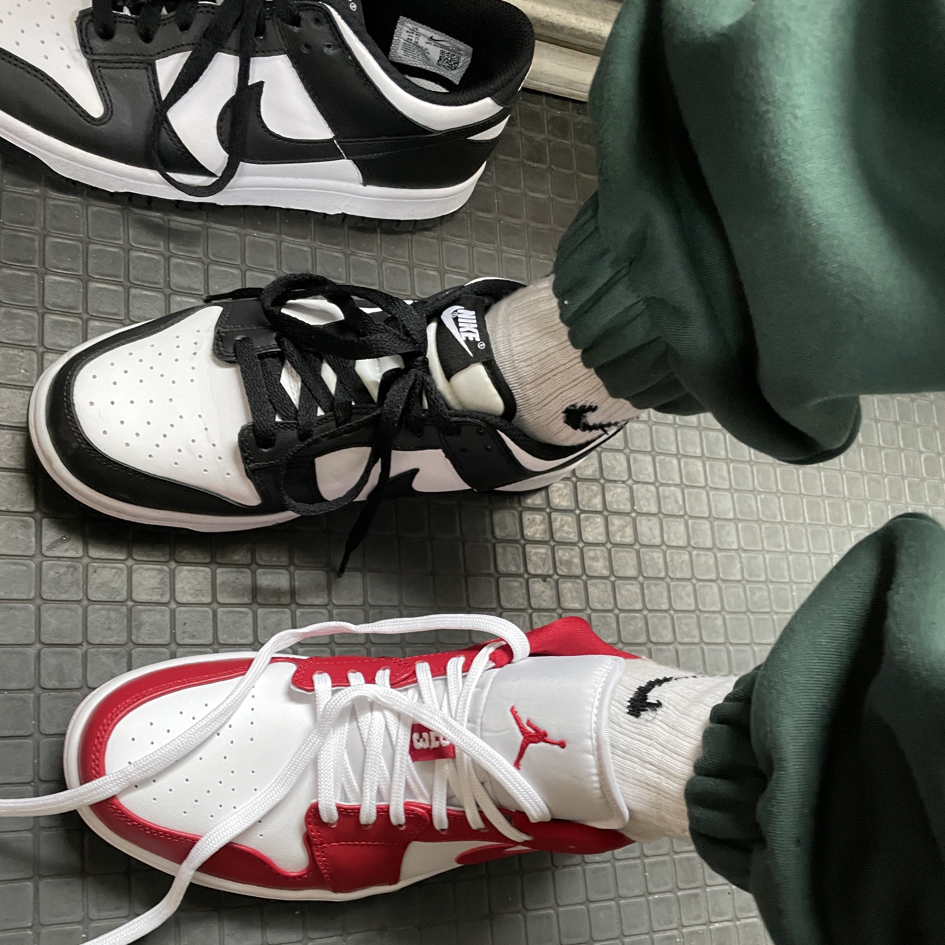 Jordan 1 Low Gym Red White, (W) Nike Dunk Low Black 착용 스타일