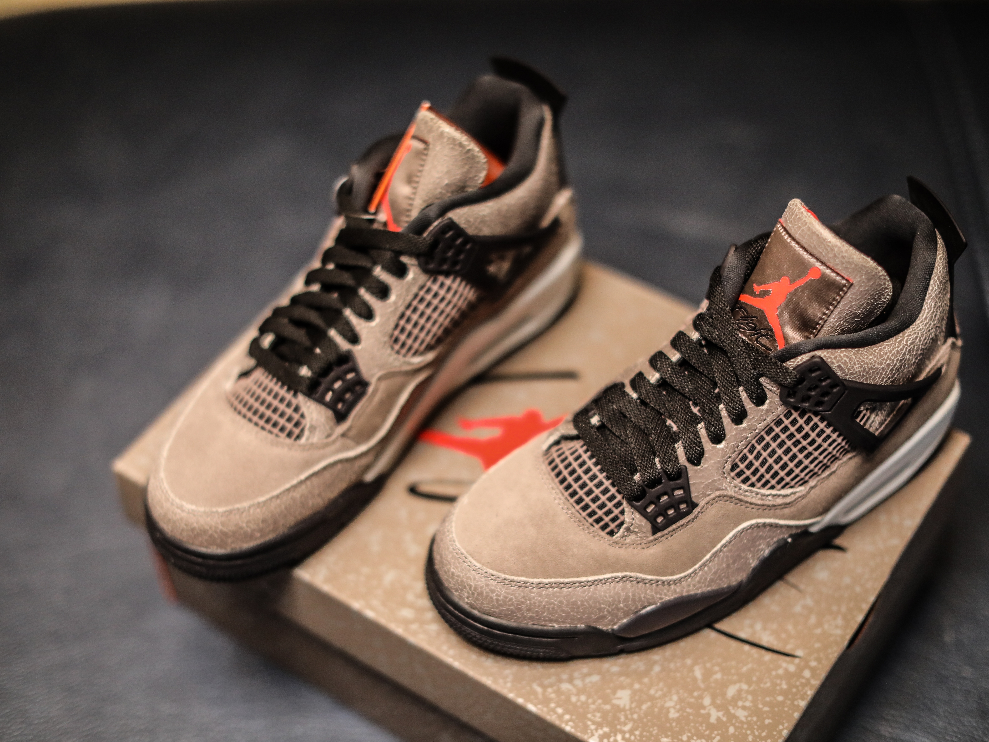 Jordan 4 Retro Taupe Haze 착용 스타일 - 3