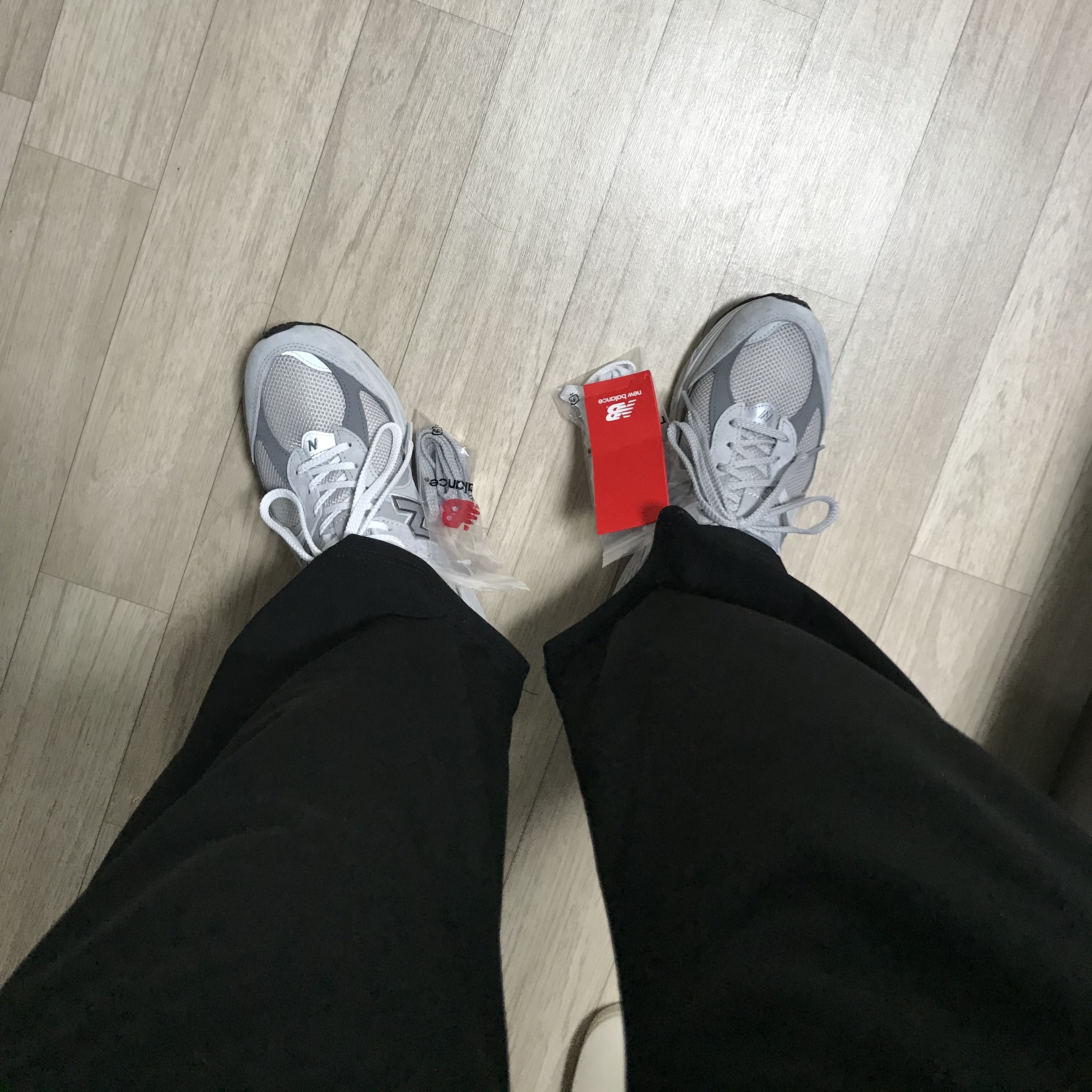 New Balance 2002R T2 Gray 착용 스타일 - 5