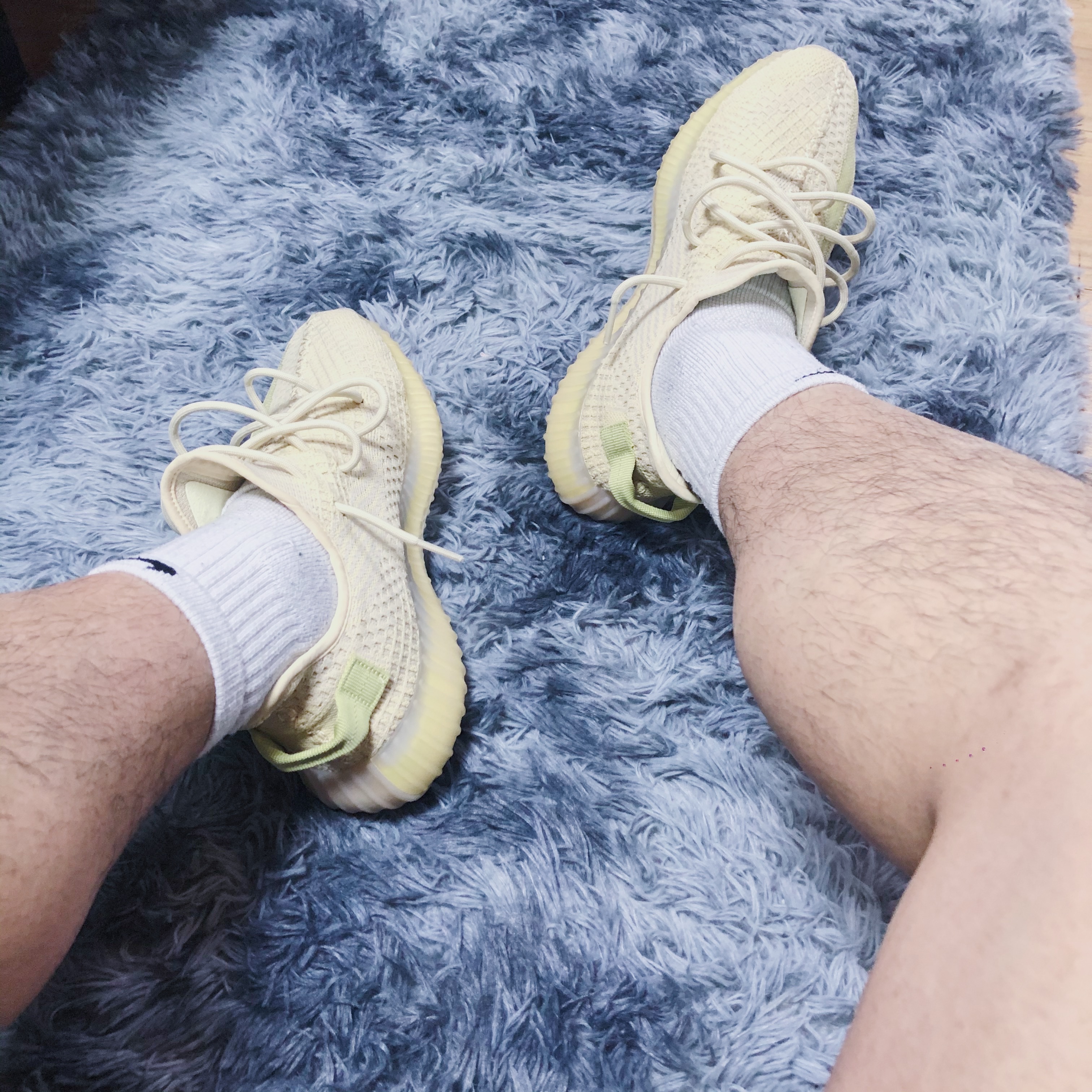 Adidas Yeezy Boost 350 V2 Flax 2020 착용 스타일 - 3