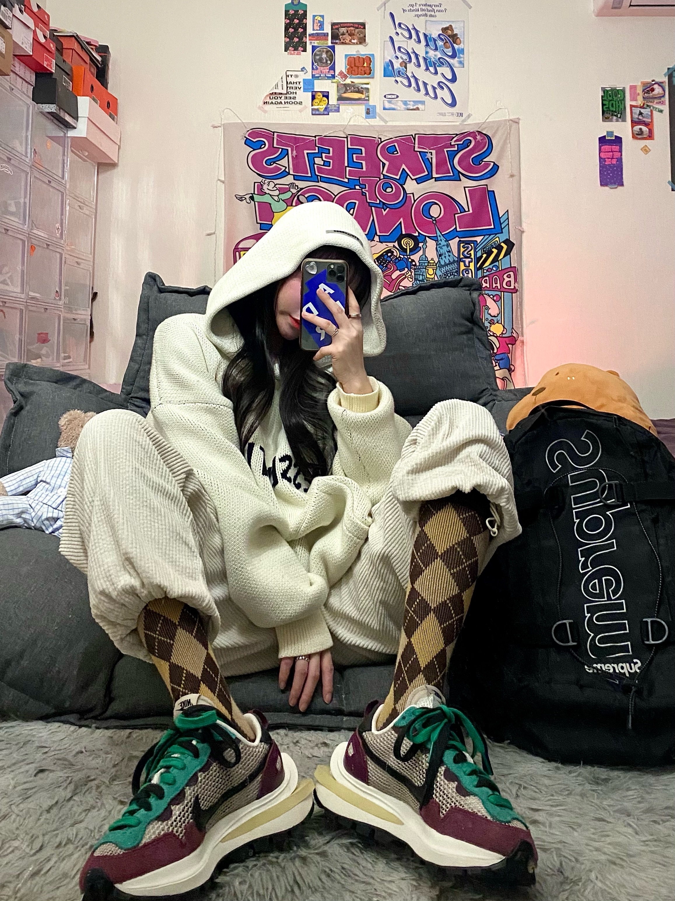 Nike x Sacai VaporWaffle String & Black Villain Red, Supreme Backpack Black - 18FW 착용 스타일 - 2