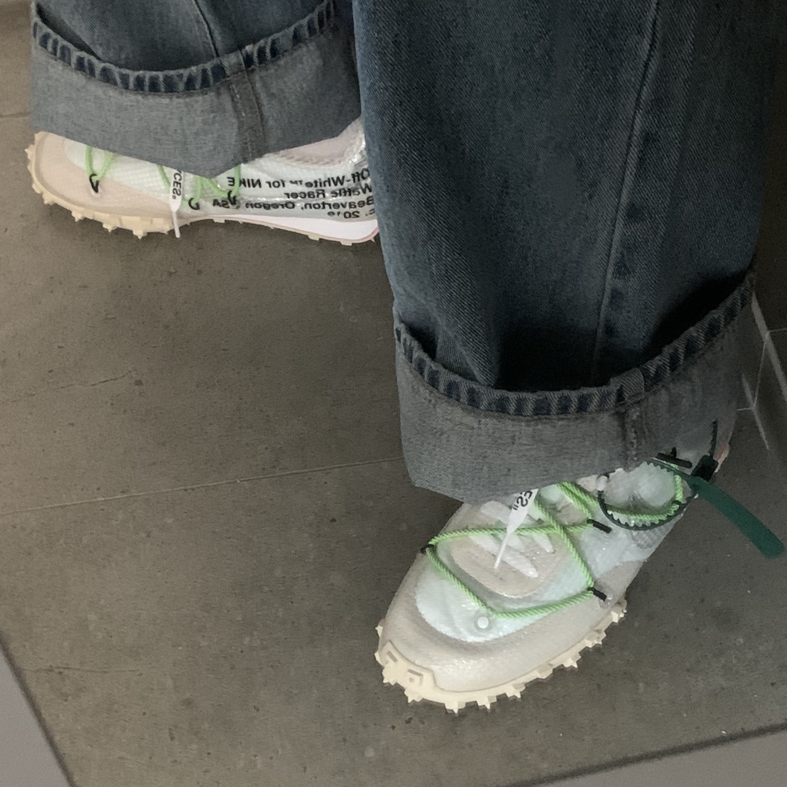 (W) Nike x Off-White Waffle Racer White 착용 스타일 - 1
