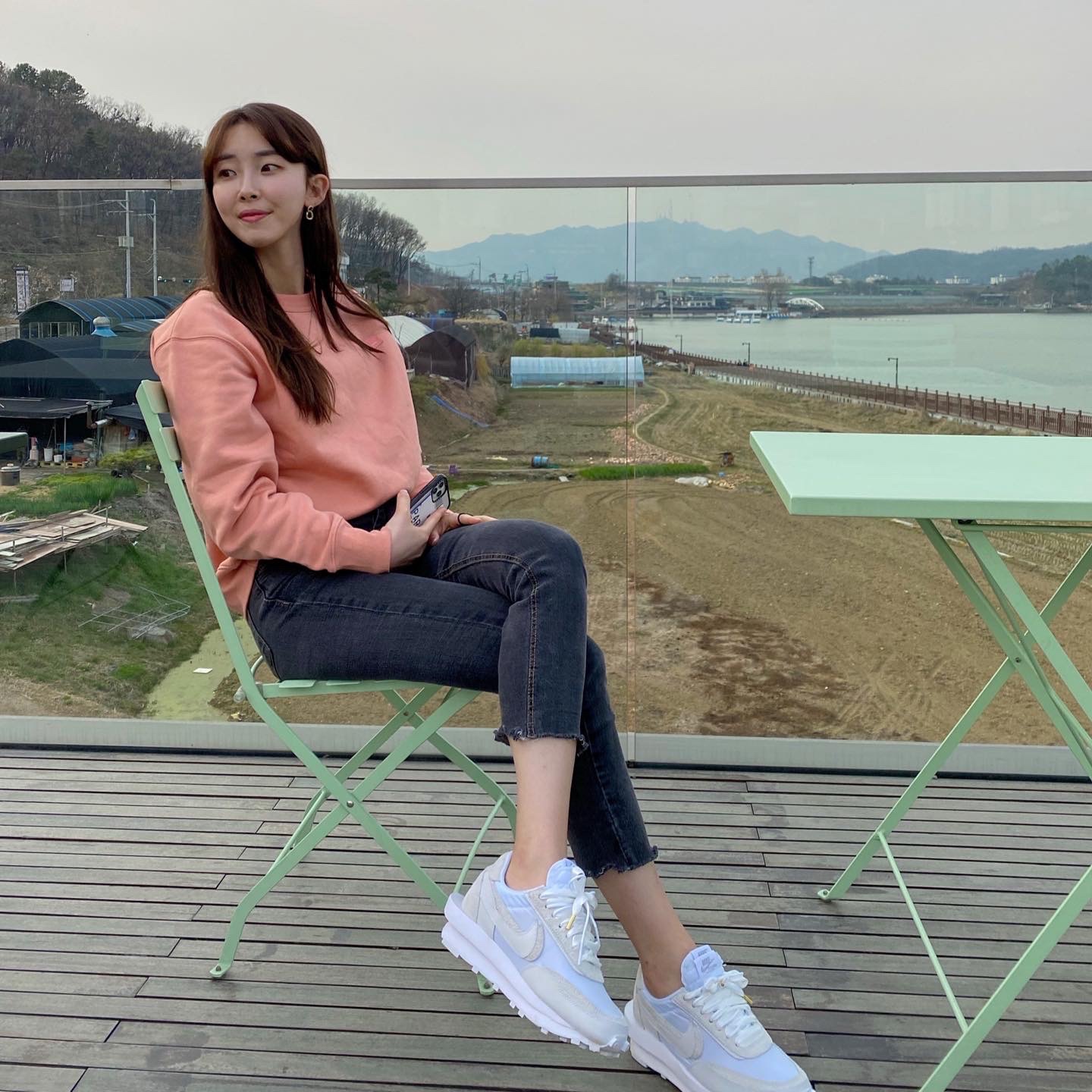 Nike x Sacai LDWaffle White Nylon 착용 스타일