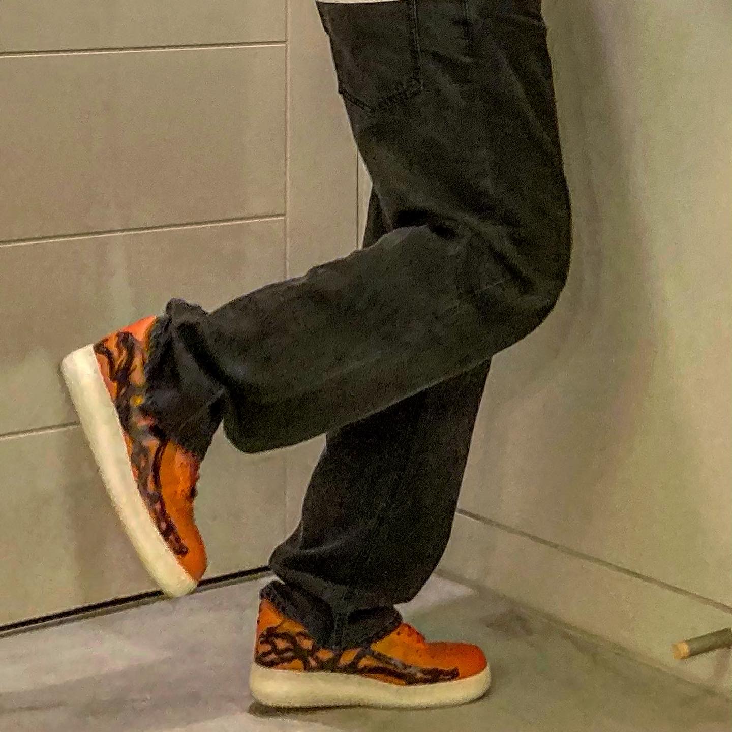 Nike Air Force 1 Low '07 Orange Skeleton 착용 스타일 - 2