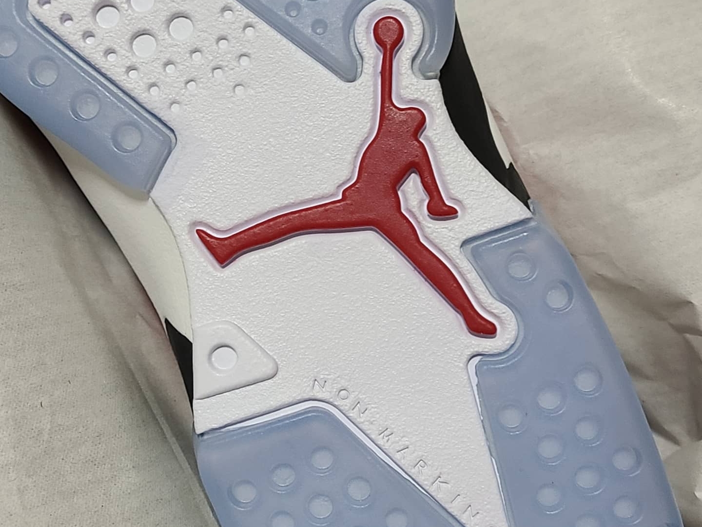 (GS) Jordan 6 Retro Carmine 2021 착용 스타일 - 3