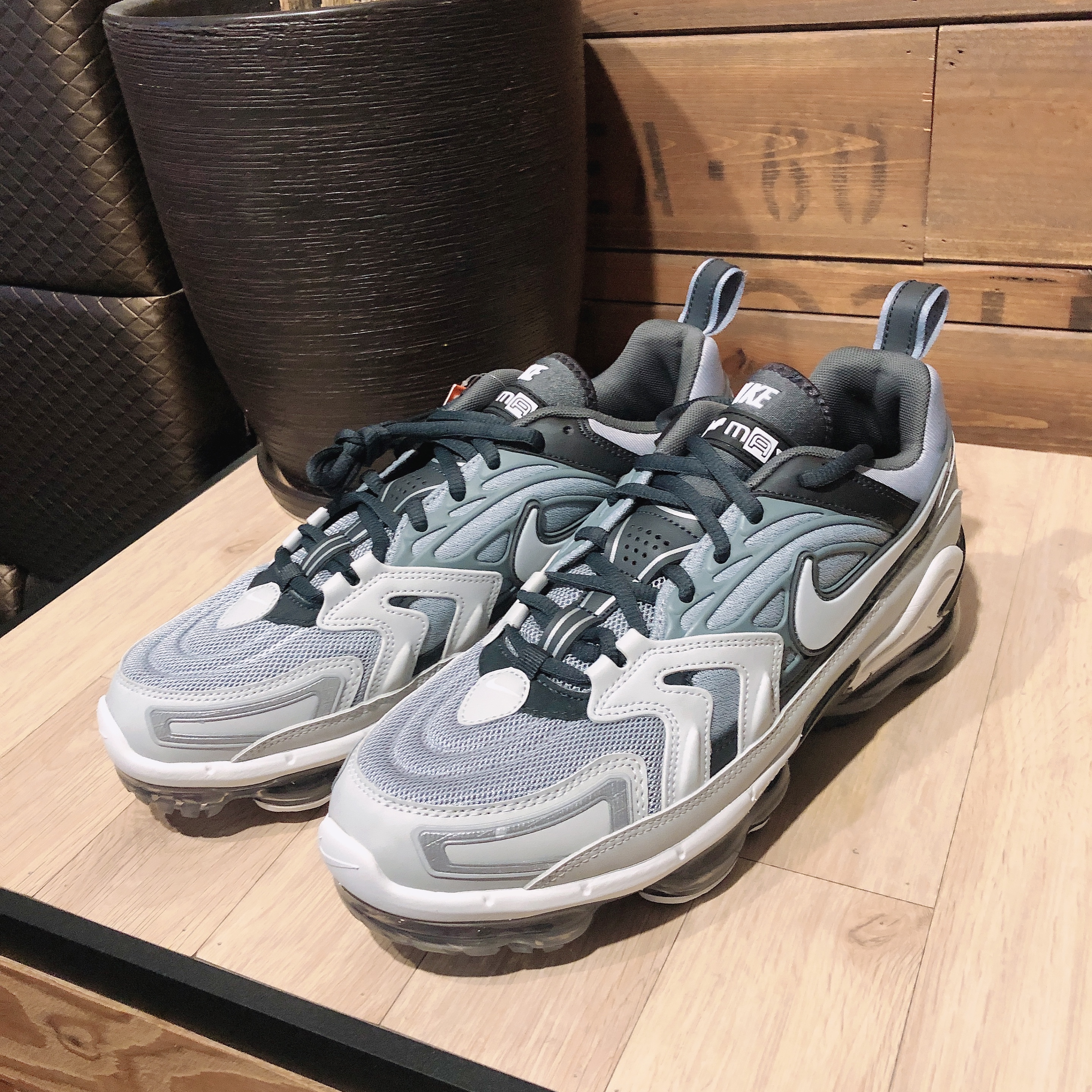 Nike Air VaporMax EVO Wolf Grey 착용 스타일 - 3