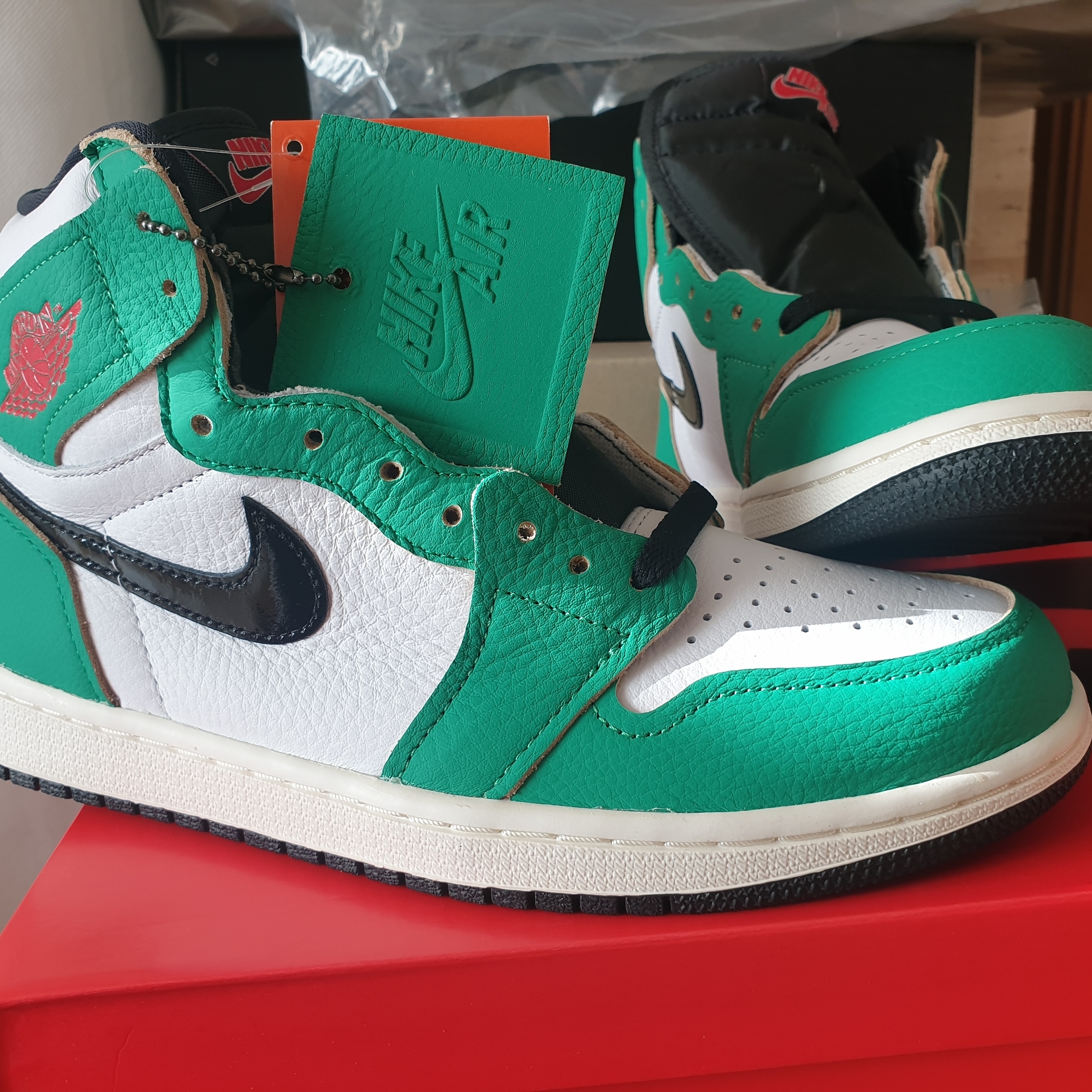 (W) Jordan 1 Retro High OG Lucky Green 착용 스타일