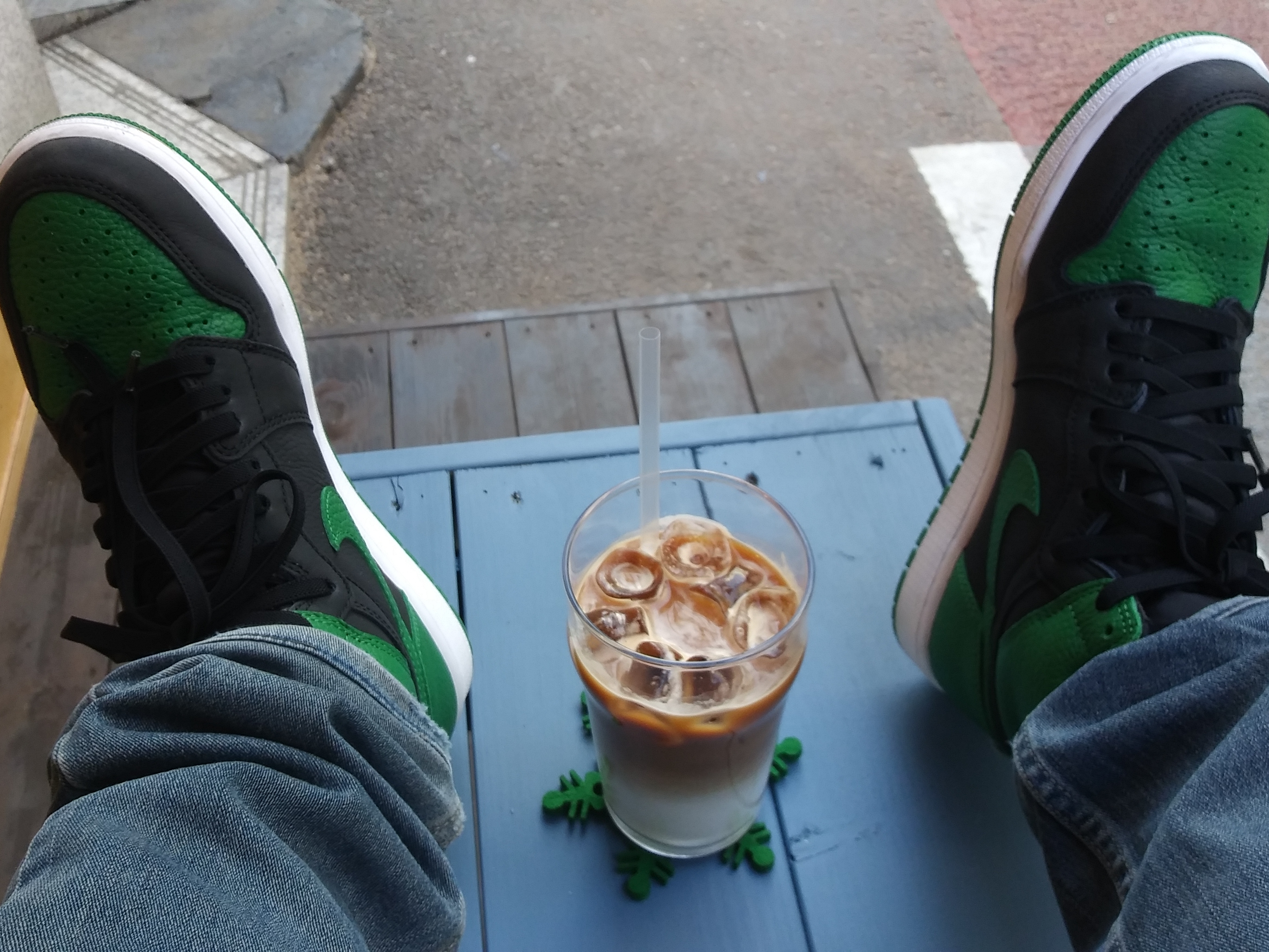 Jordan 1 Retro High OG Pine Green Black 착용 스타일 - 1