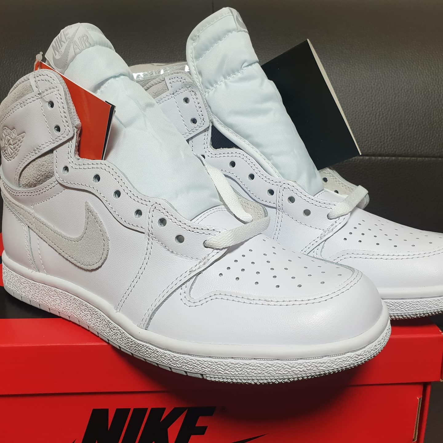 Jordan 1 High 85 Neutral Grey 착용 스타일 - 2
