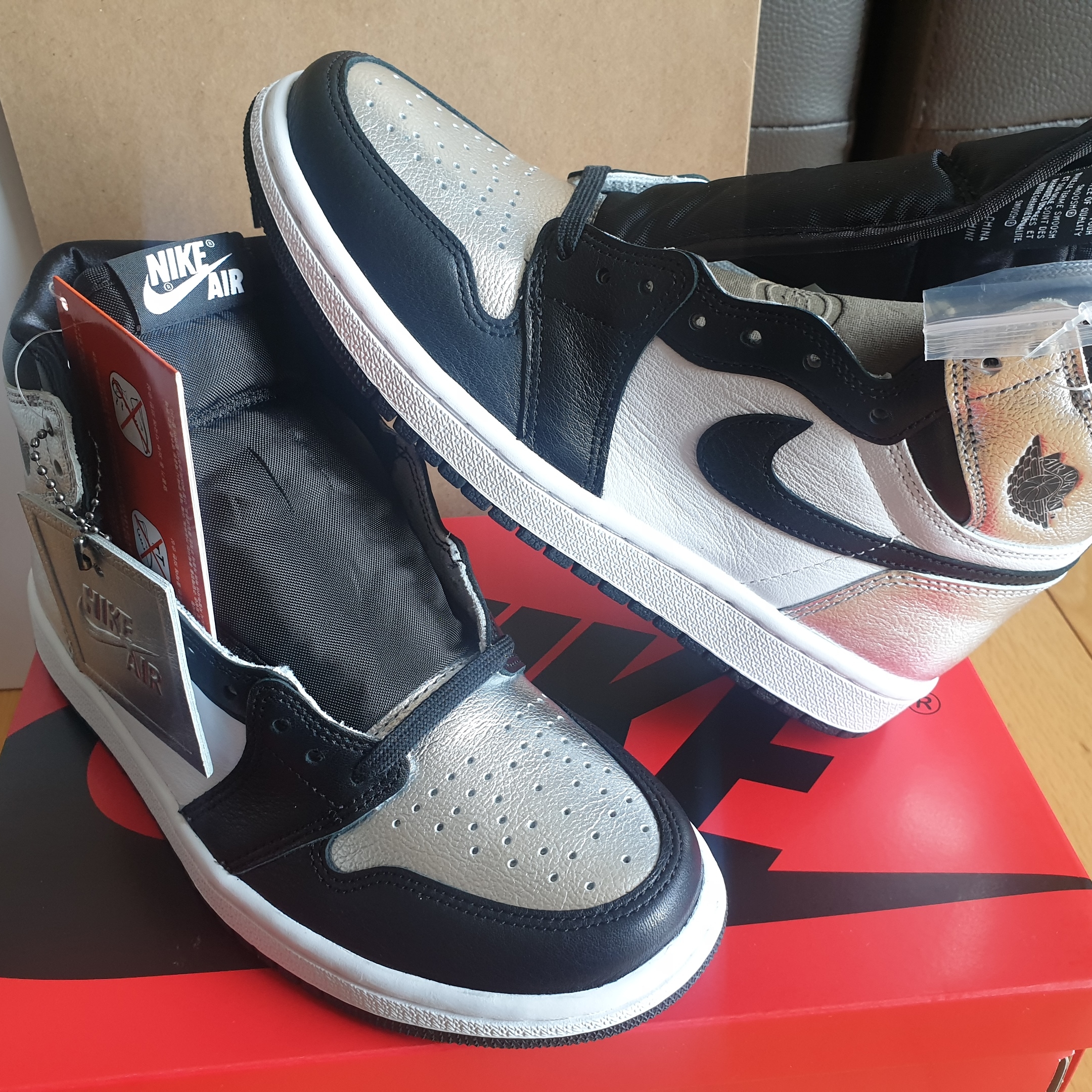 (W) Jordan 1 Retro High OG Silver Toe 착용 스타일 - 2