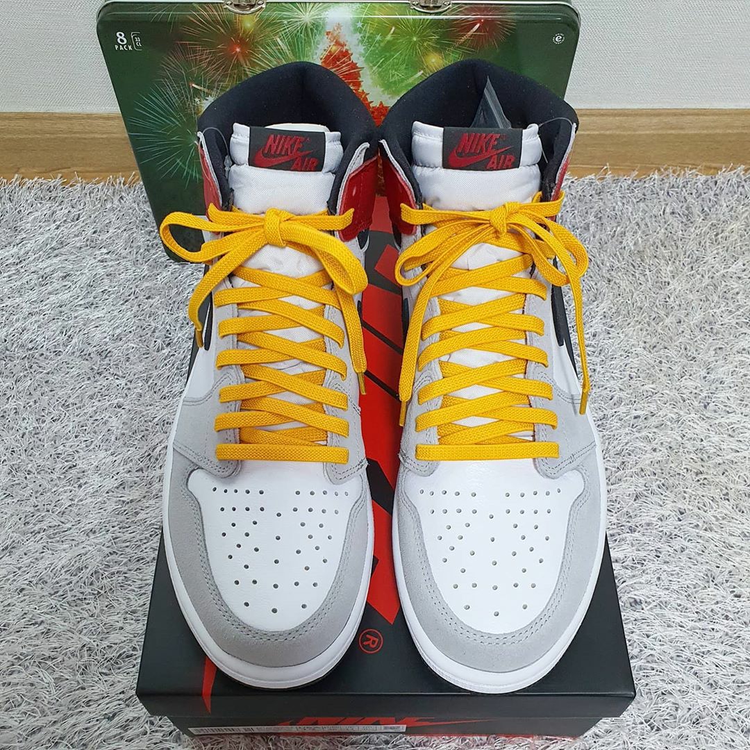 Jordan 1 Retro High OG Light Smoke Grey 착용 스타일 - 2