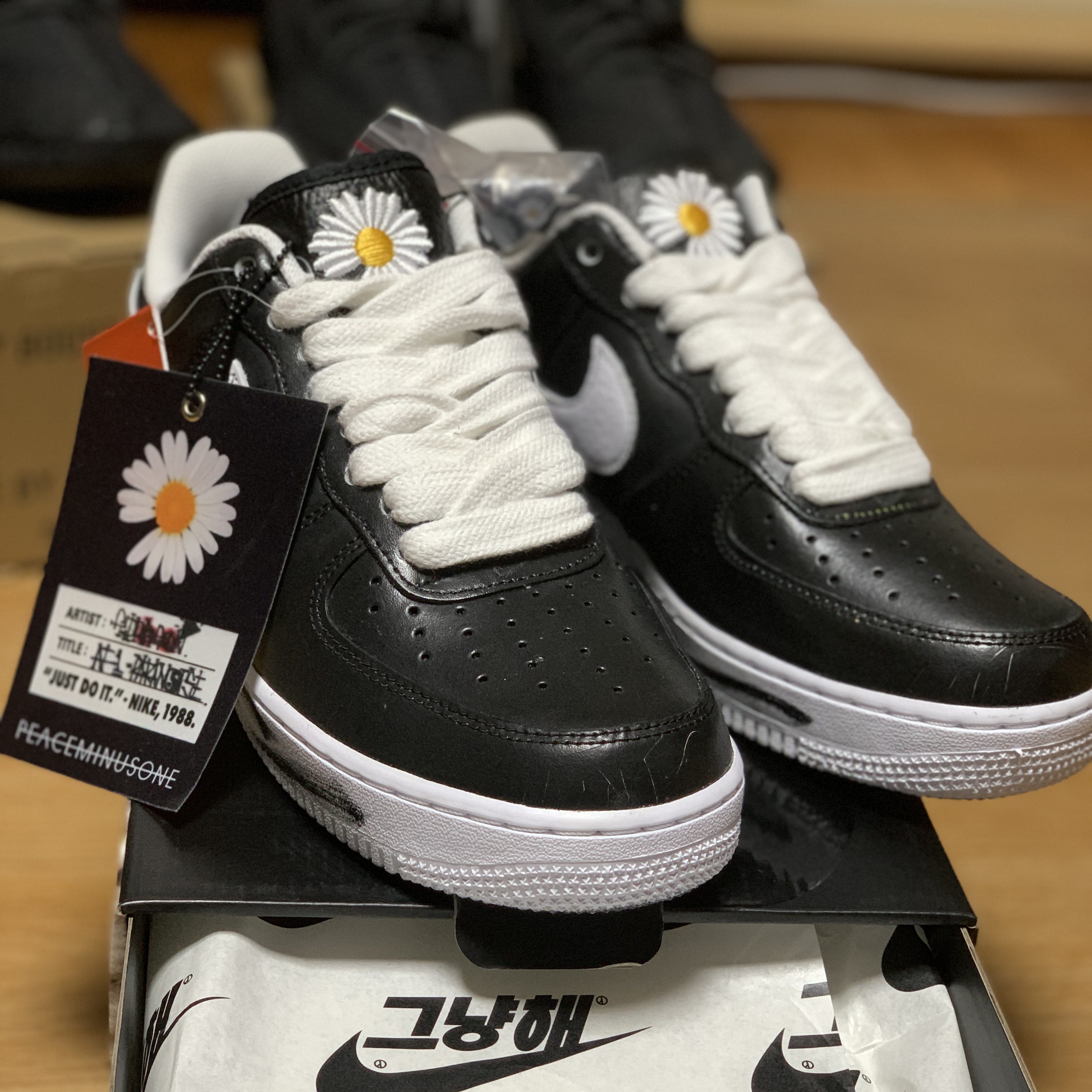 Nike x Peaceminusone Air Force 1 Low Para-Noise 착용 스타일