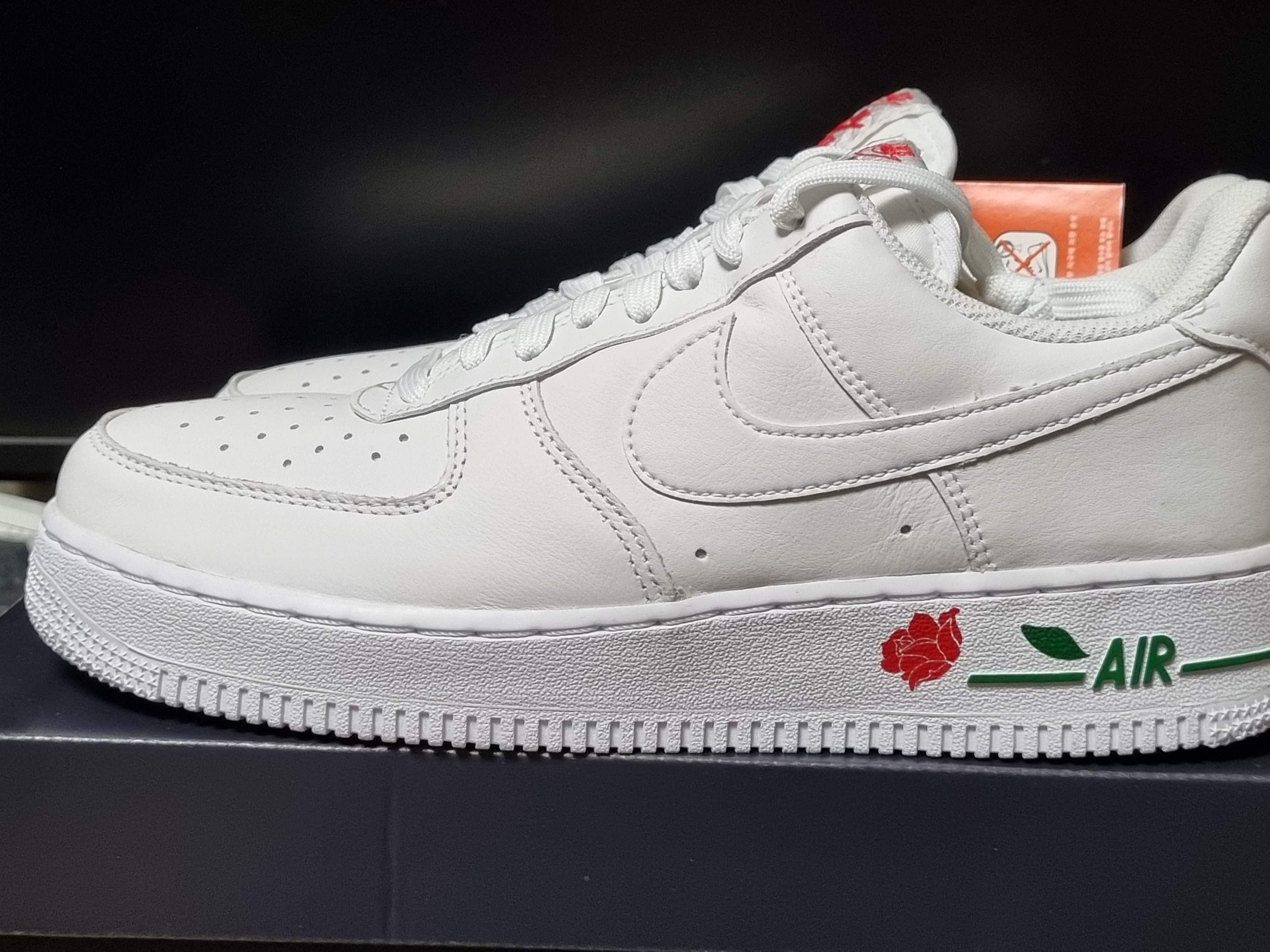 Nike Air Force 1 '07 LX White Bag 착용 스타일