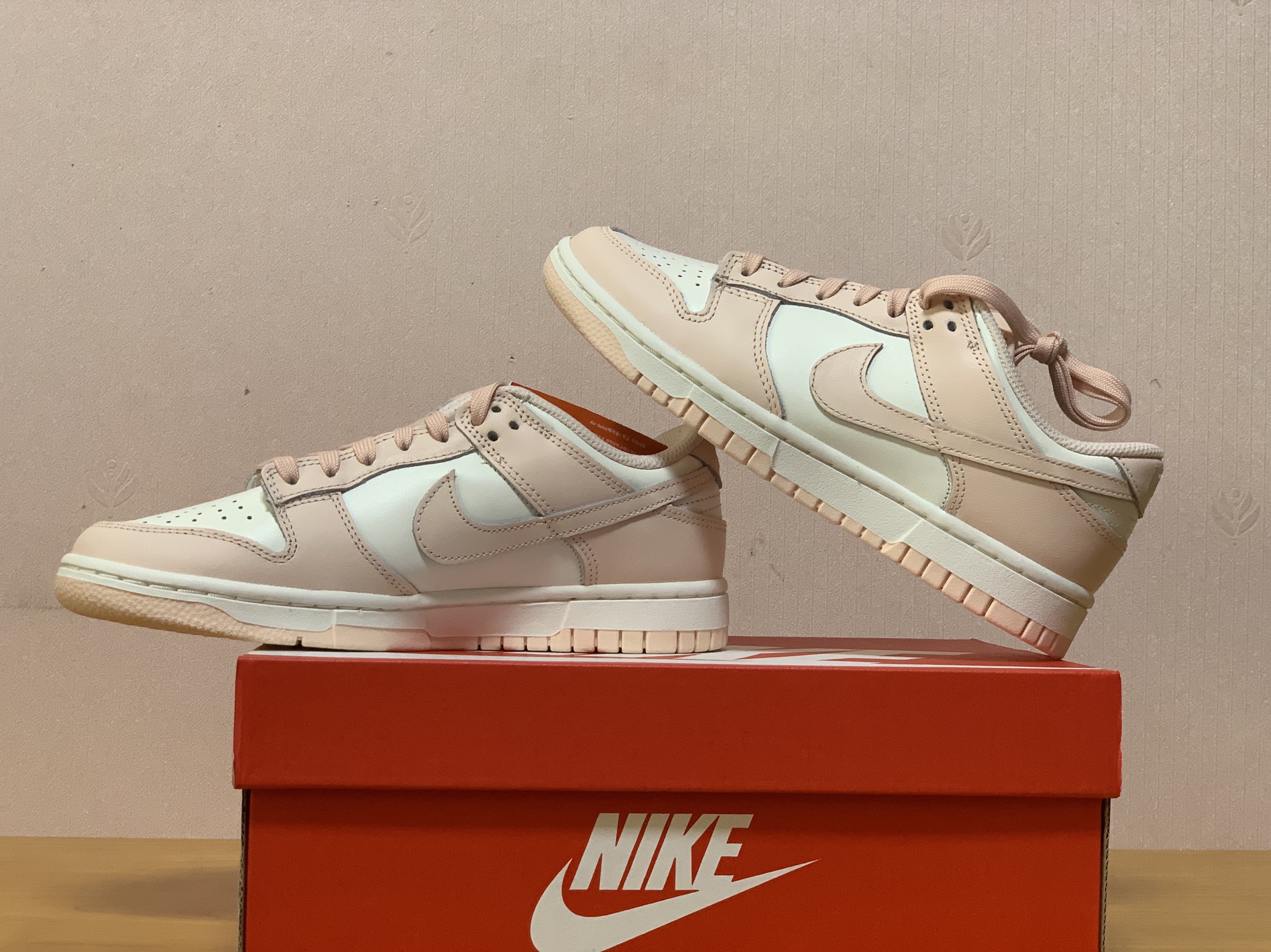 (W) Nike Dunk Low Orange Pearl 착용 스타일