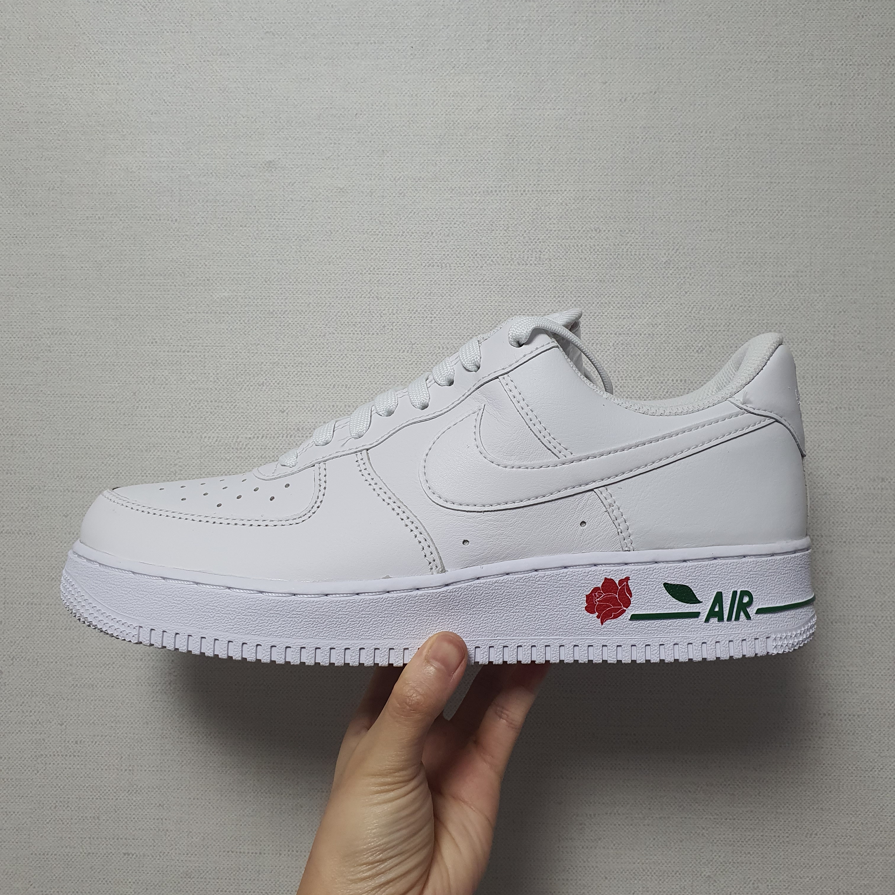 Nike Air Force 1 '07 LX White Bag 착용 스타일