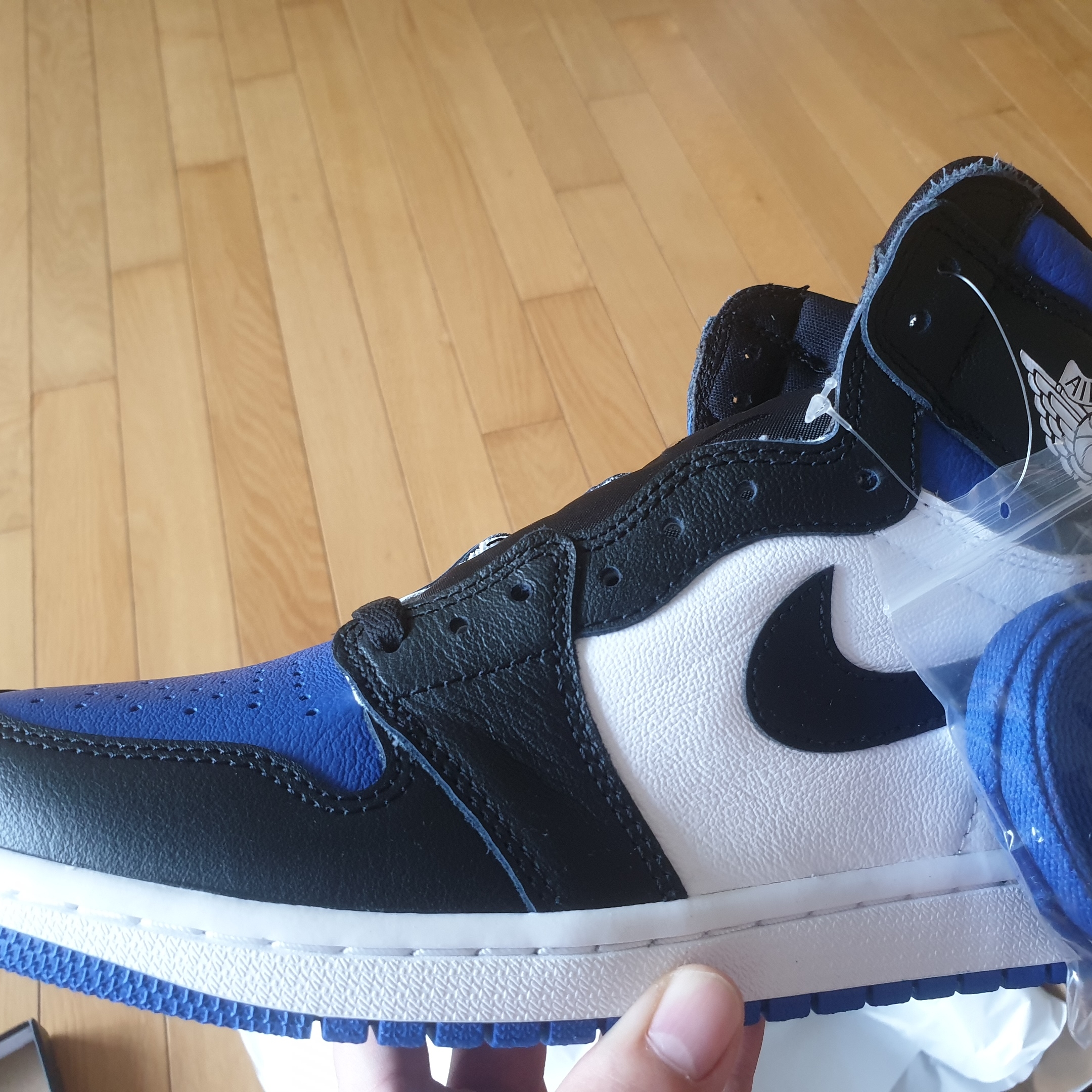 Jordan 1 Retro High OG Royal Toe 착용 스타일 - 1