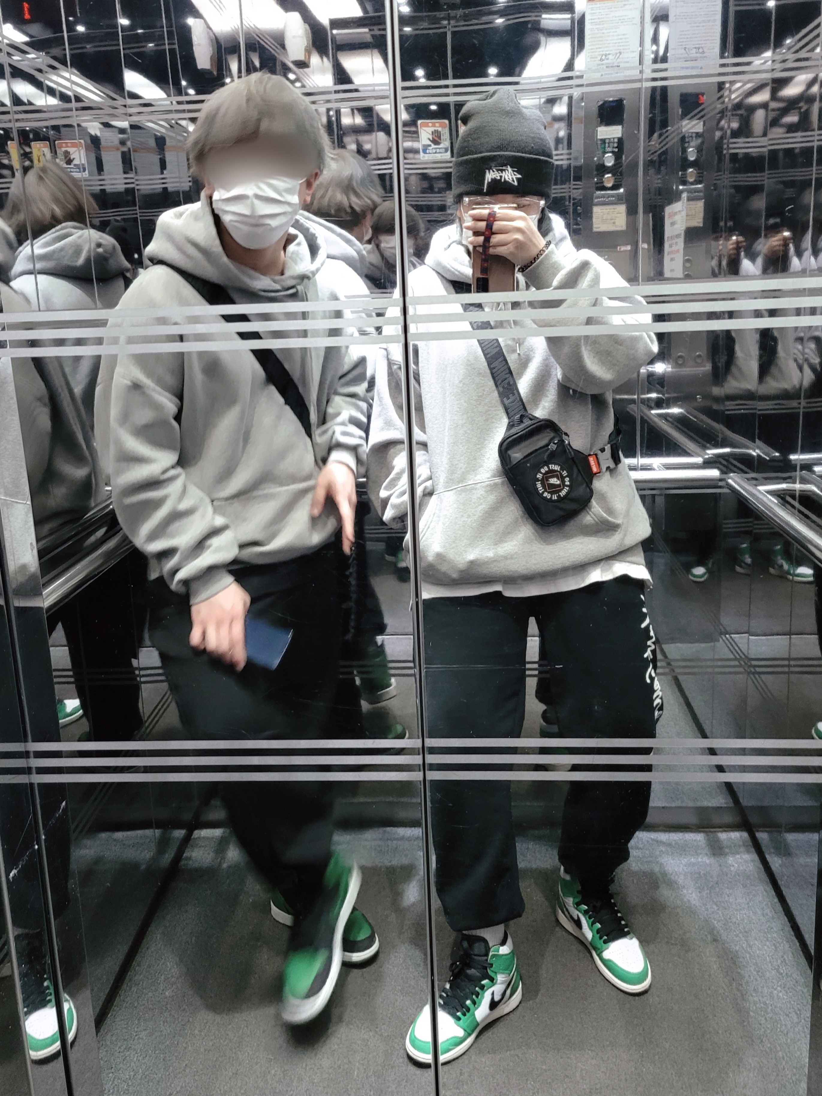 (W) Jordan 1 Retro High OG Lucky Green, Jordan 1 Retro High OG Pine Green Black 착용 스타일 - 2
