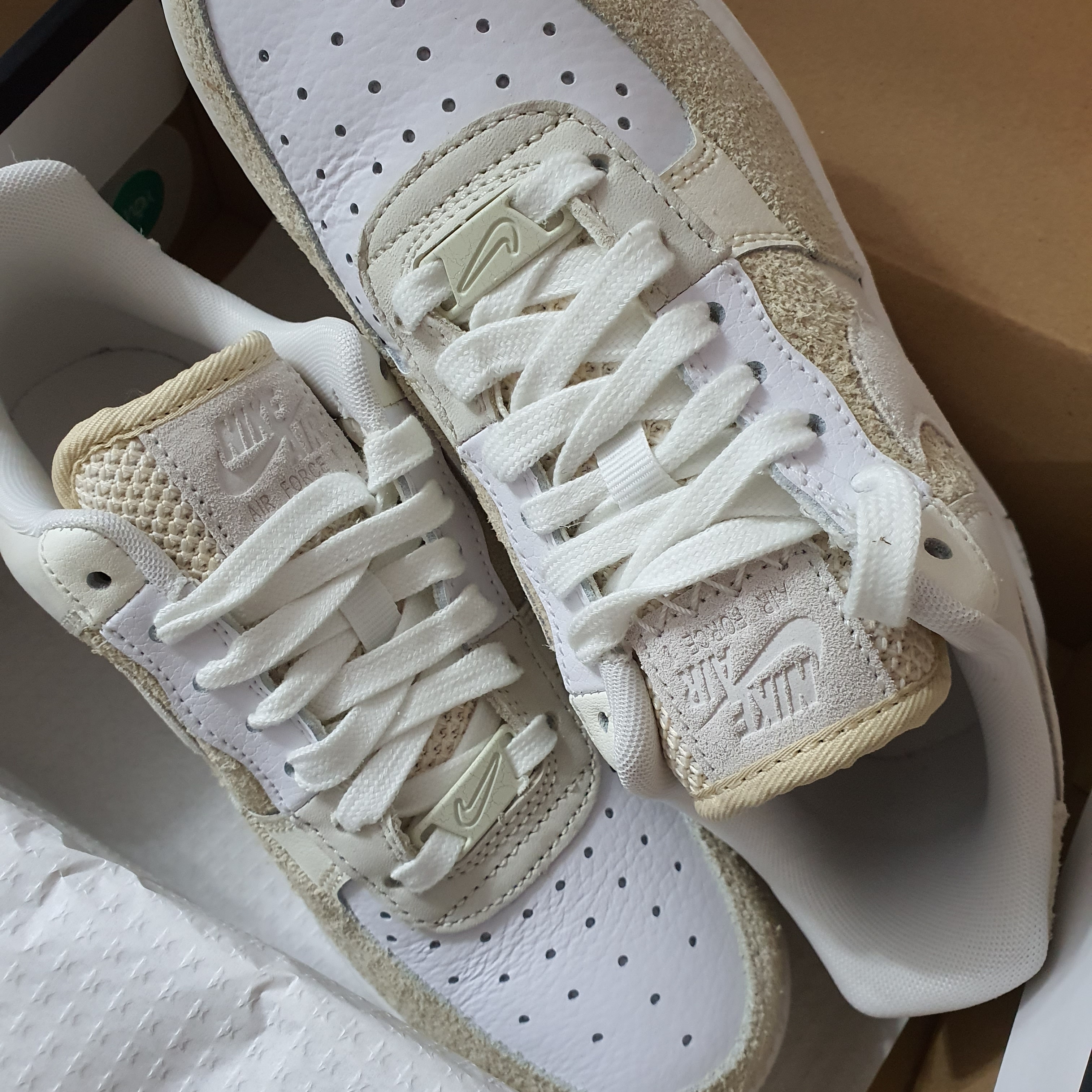 (W) Nike Air Force 1 '07 Coconut Milk 착용 스타일