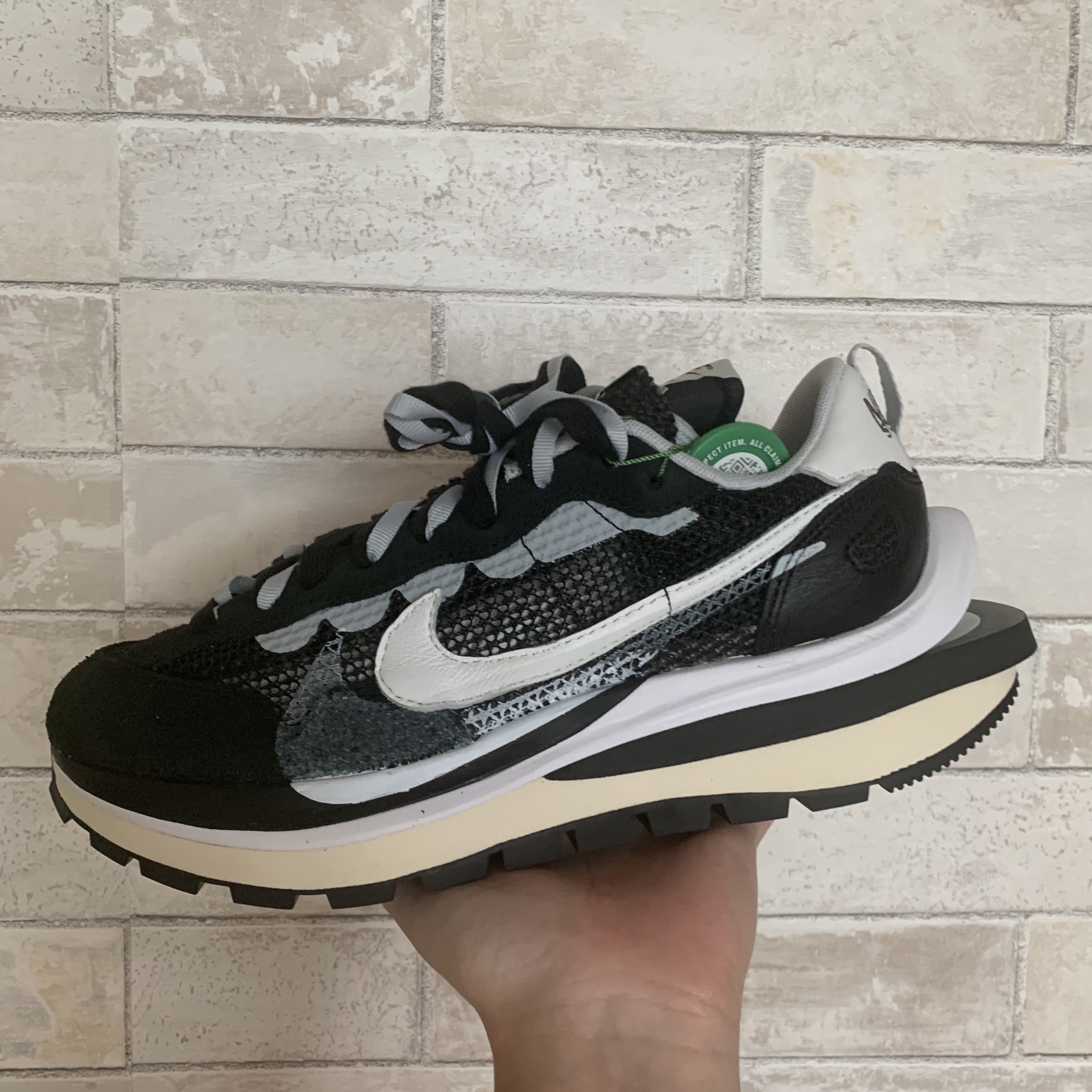 Nike x Sacai VaporWaffle Black White 착용 스타일