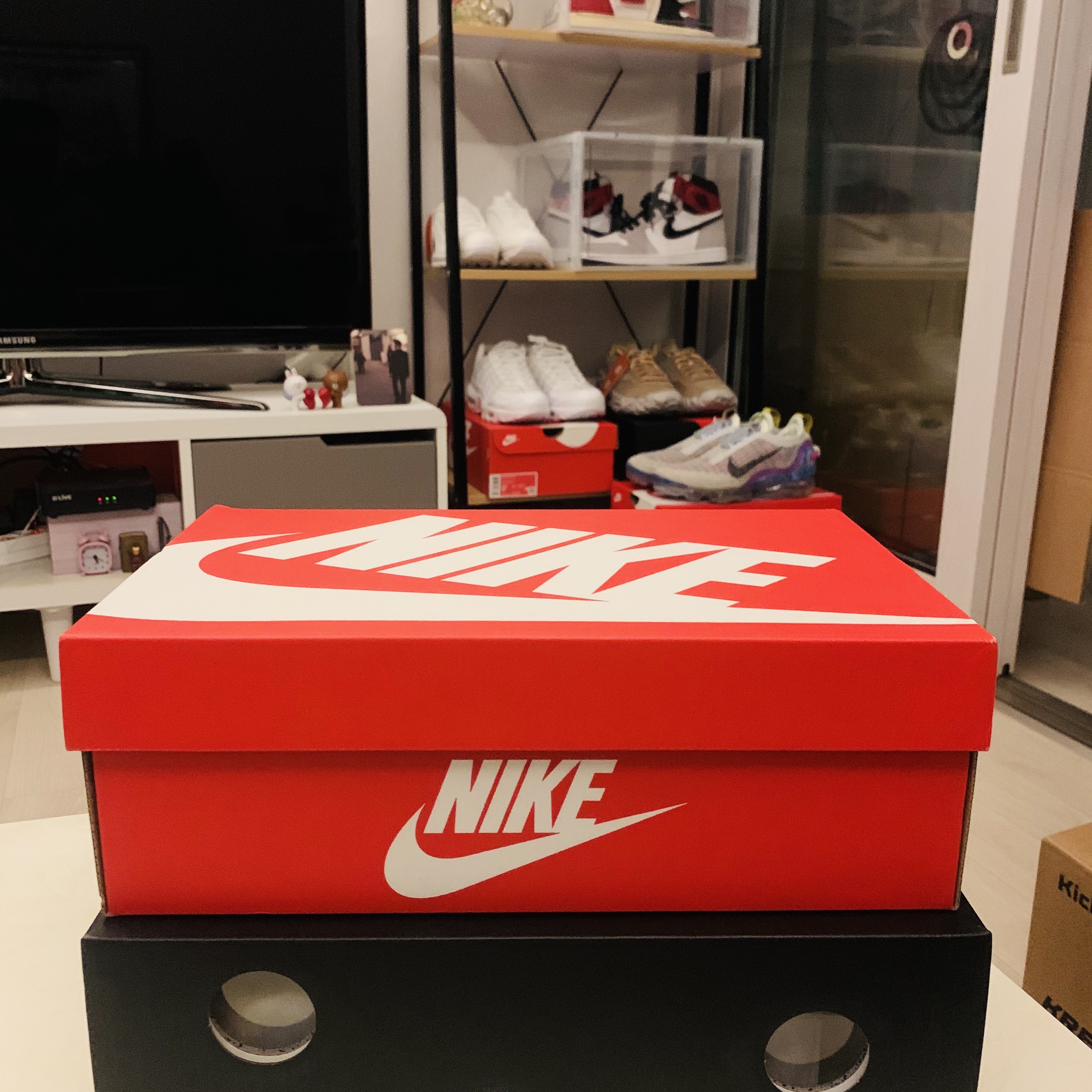 Jordan 5 x Off-White Retro SP Sail Fire Red, (W) Nike Dunk Low Coast 착용 스타일 - 1