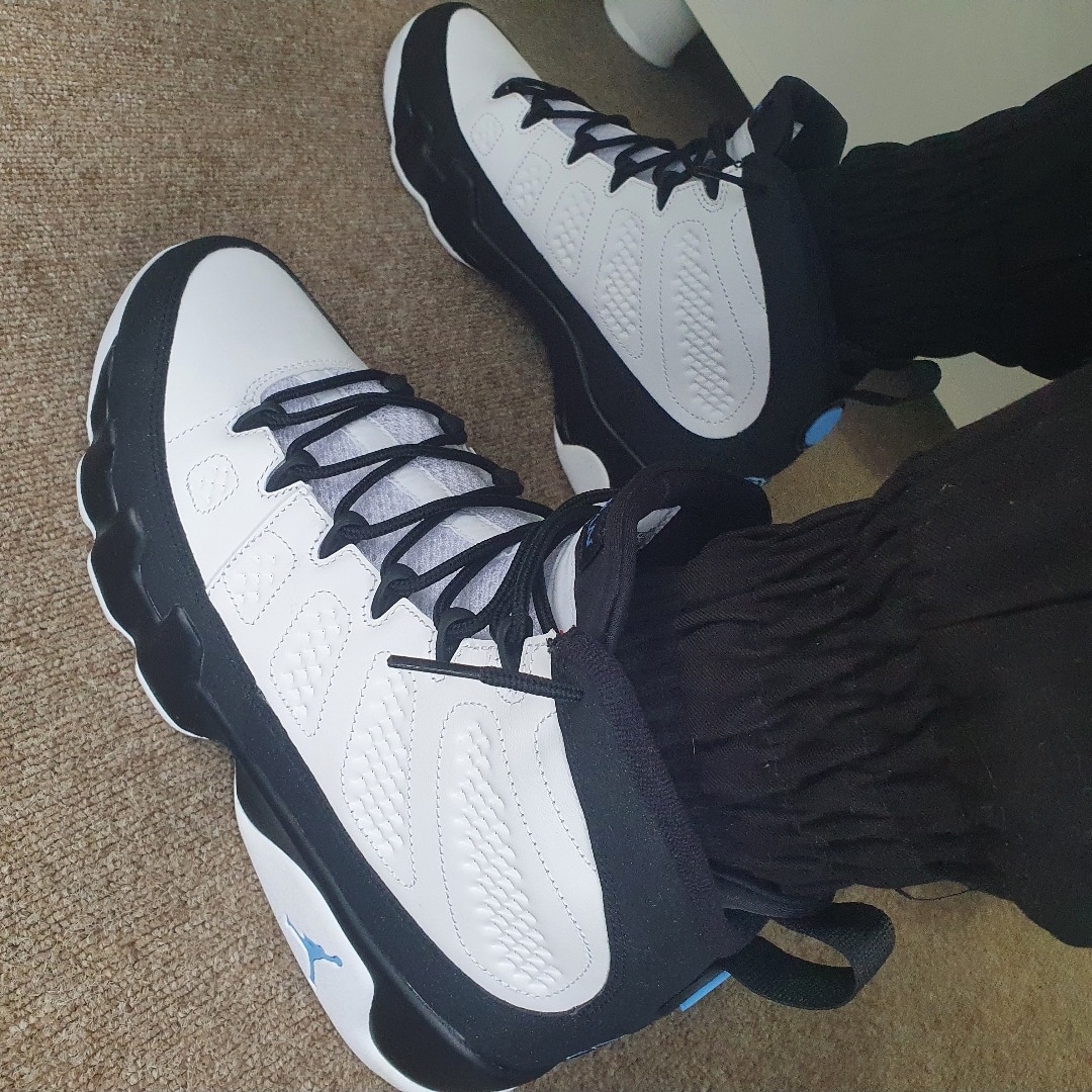 Jordan 9 Retro University Blue 착용 스타일