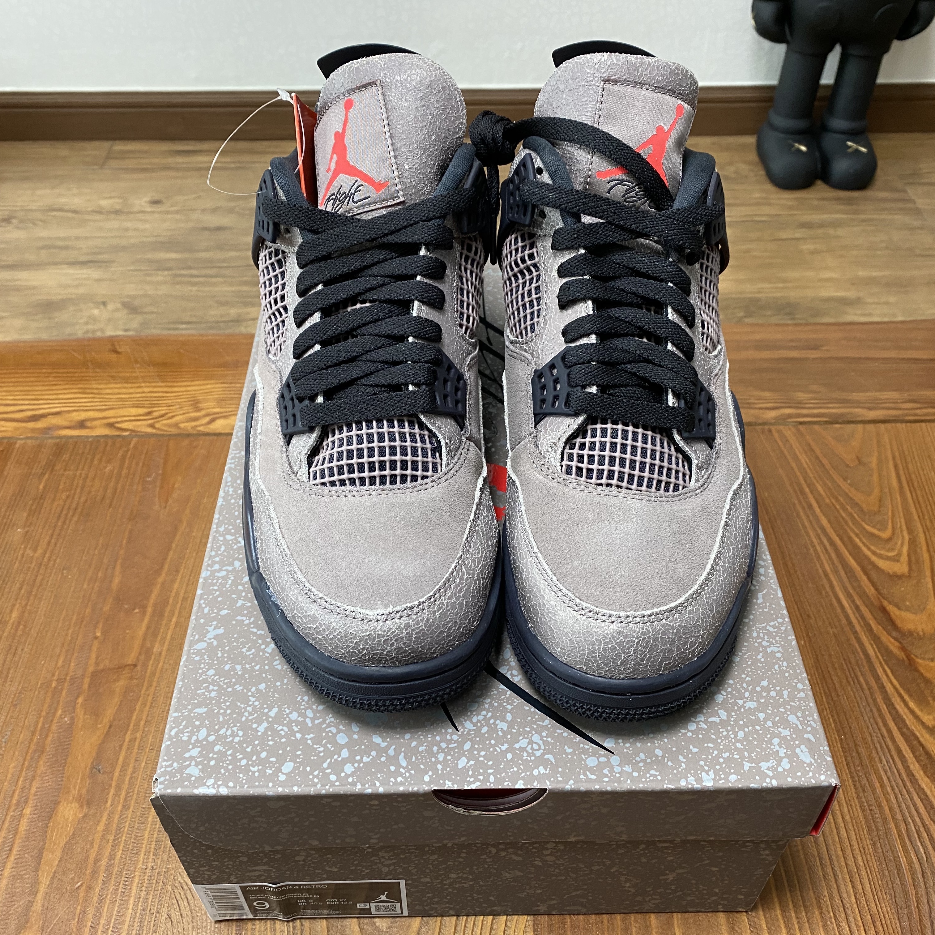 Jordan 4 Retro Taupe Haze 착용 스타일 - 4