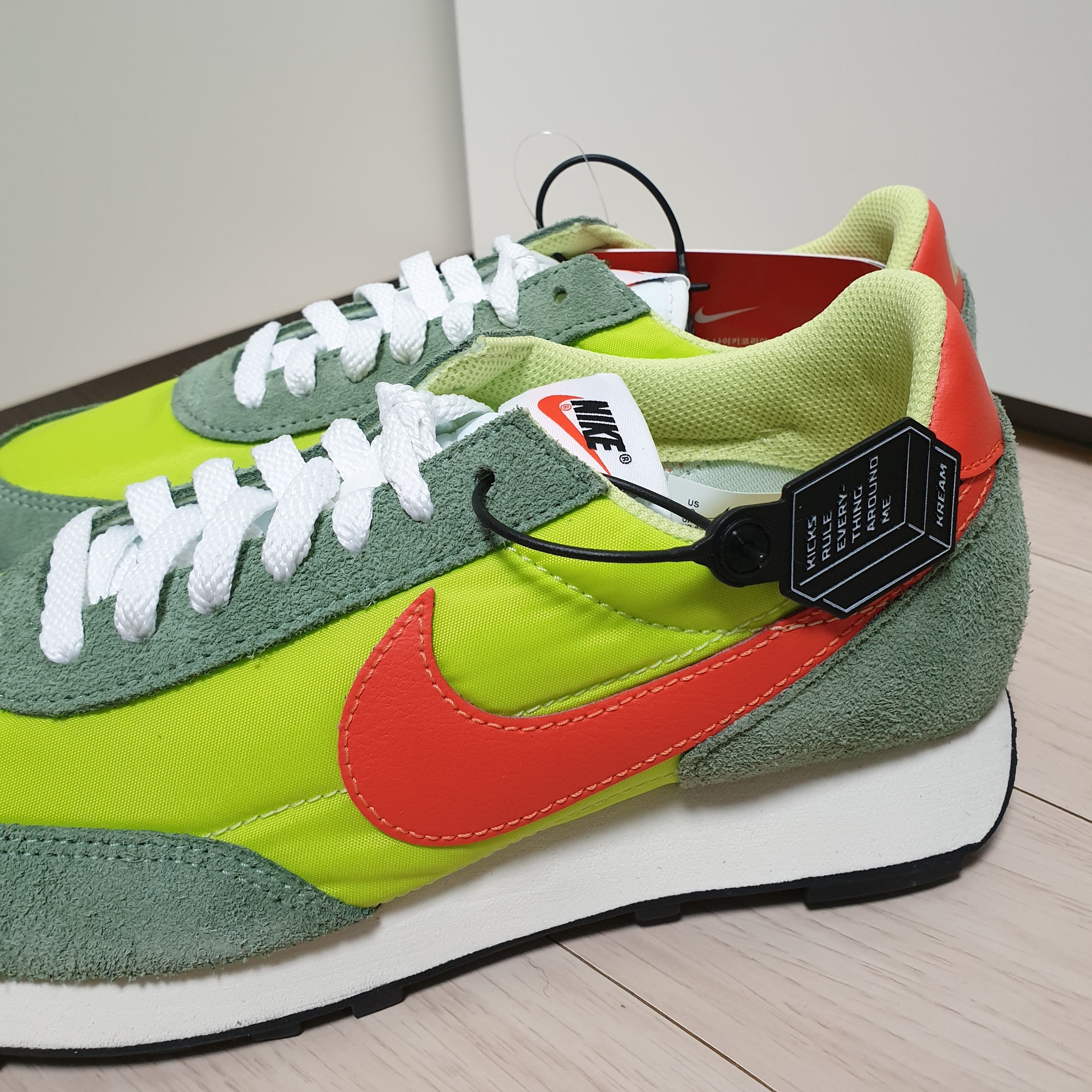 Nike Daybreak Limelight 착용 스타일 - 1