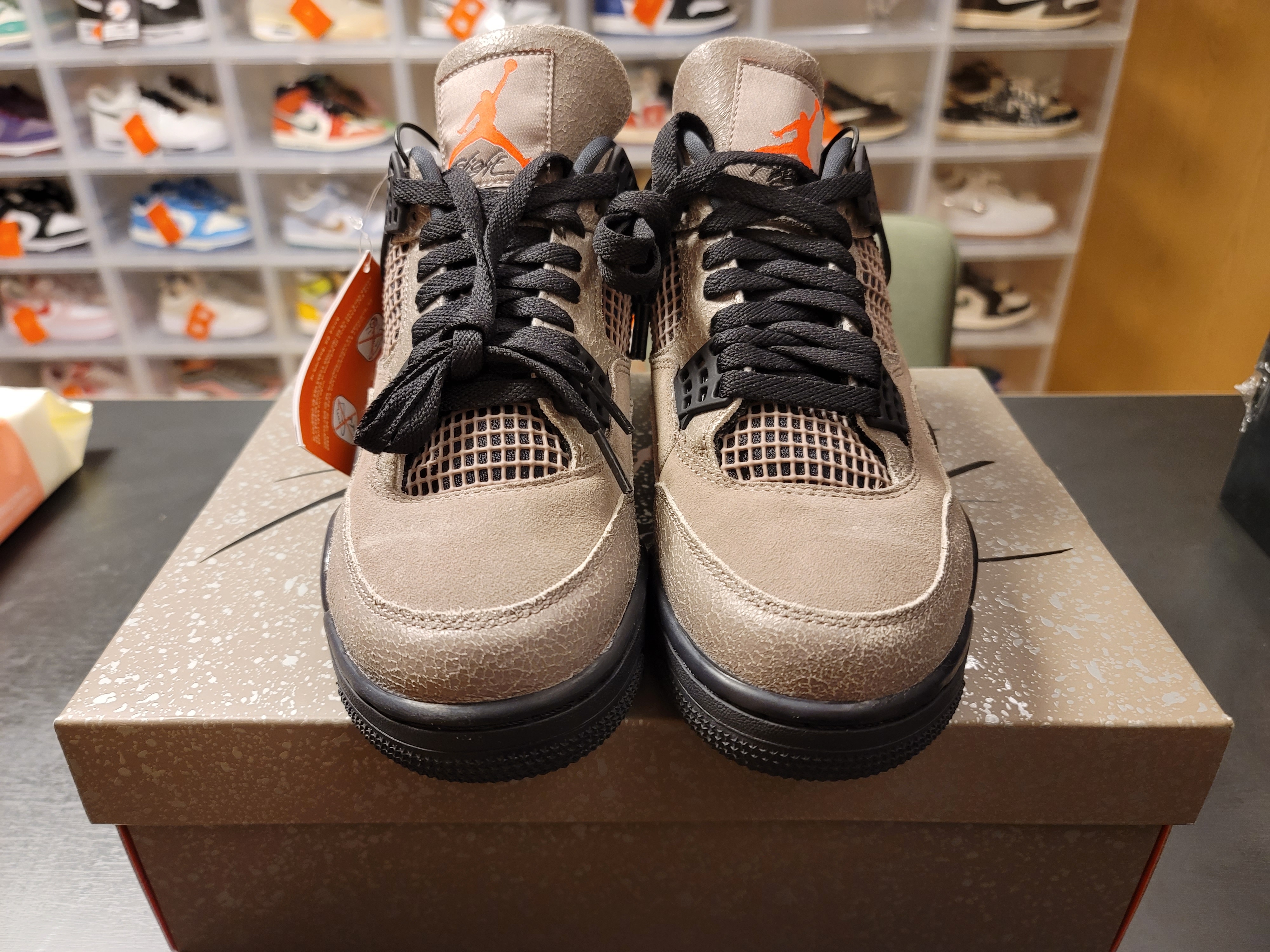 Jordan 4 Retro Taupe Haze 착용 스타일 - 1