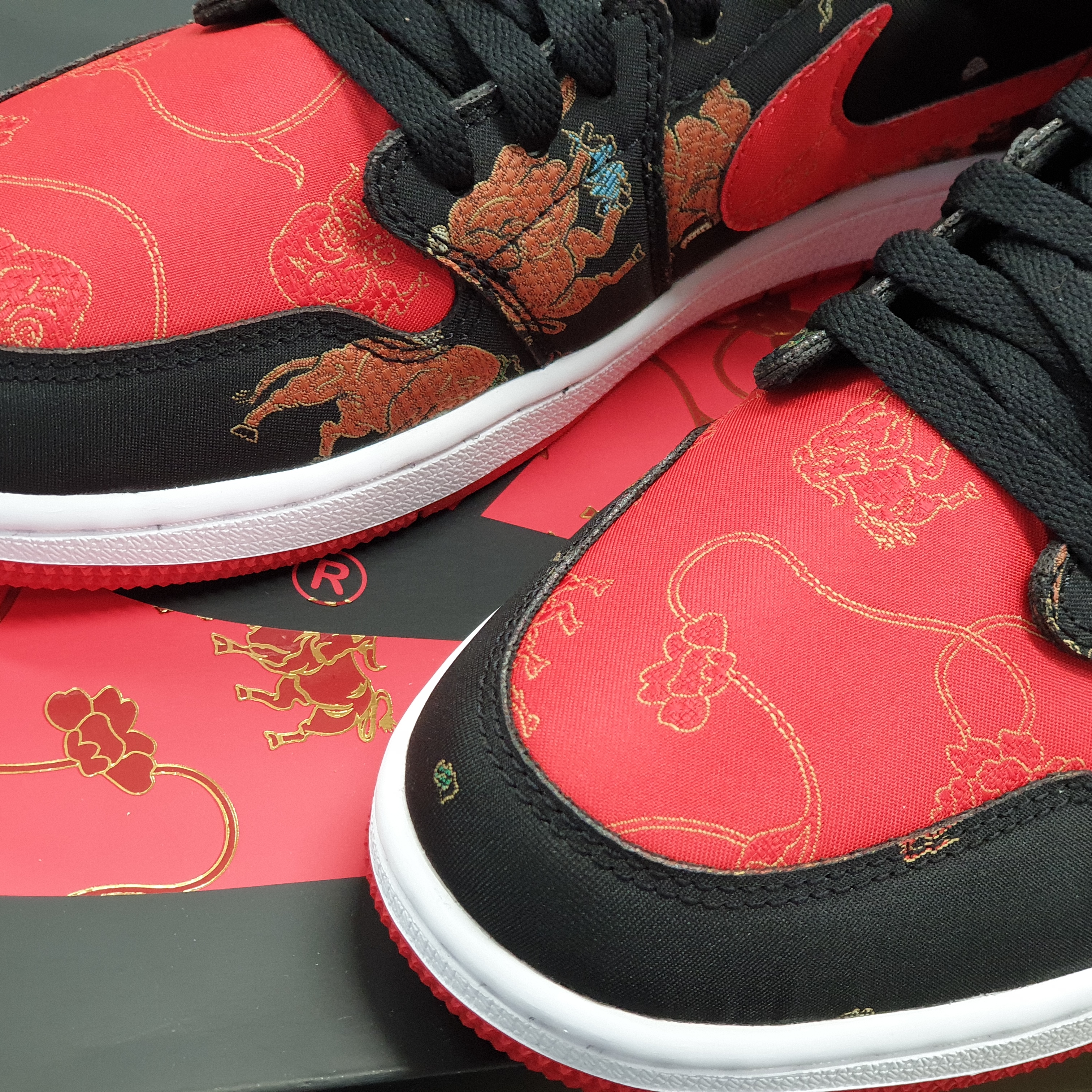 Jordan 1 Low OG Chinese New Year 착용 스타일 - 2