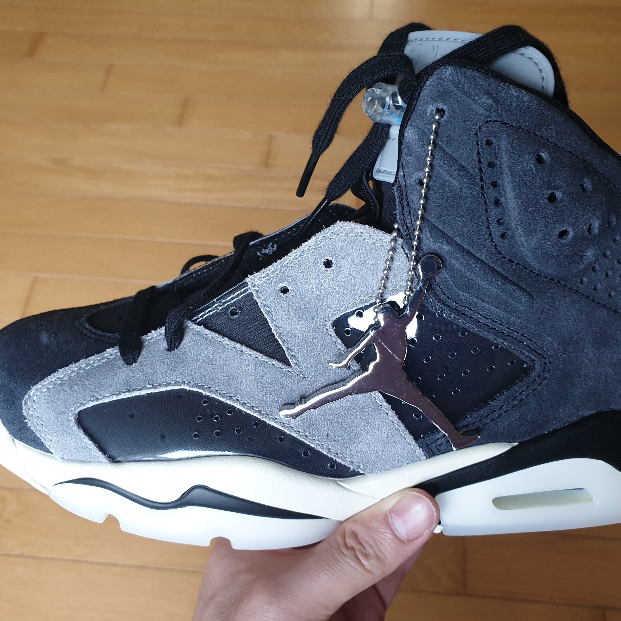 (W) Jordan 6 Retro Tech Chrome 착용 스타일