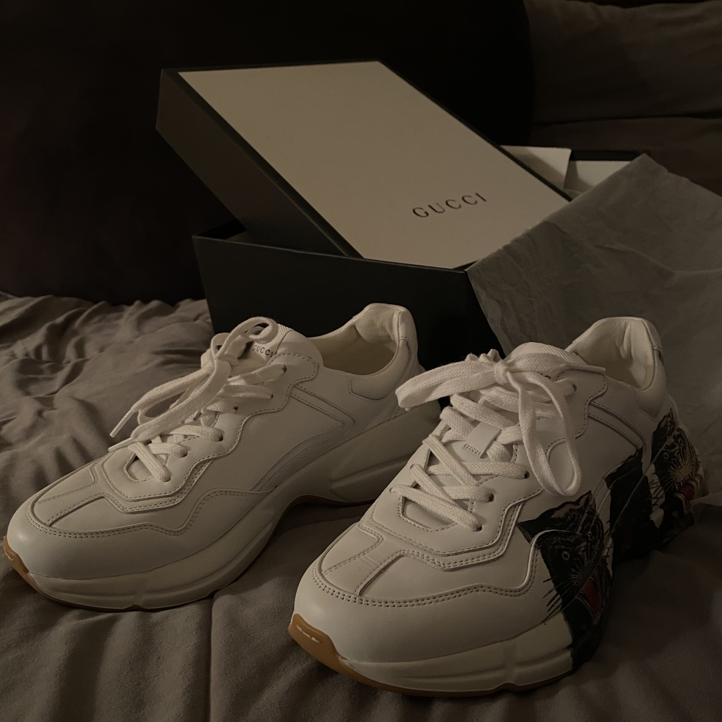 Gucci Rhyton Leather Sneakers Tigers 착용 스타일 - 2