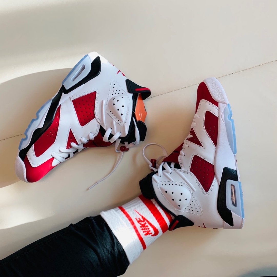 Jordan 6 Retro Carmine 2021 착용 스타일 - 1