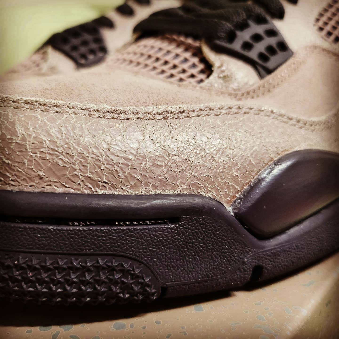 Jordan 4 Retro Taupe Haze 착용 스타일 - 5
