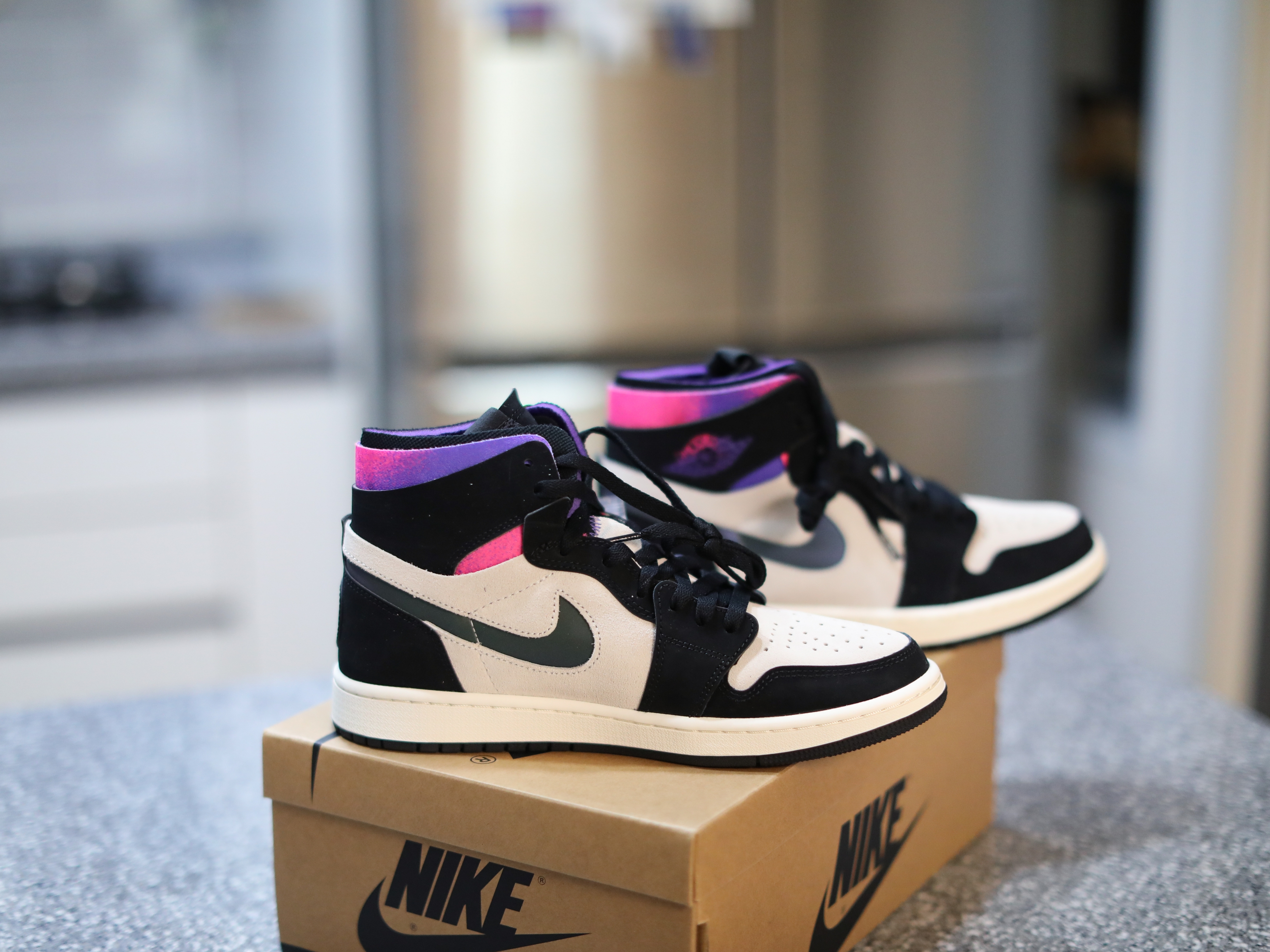 Jordan 1 x Paris Saint-Germain Zoom Air CMFT 착용 스타일 - 3