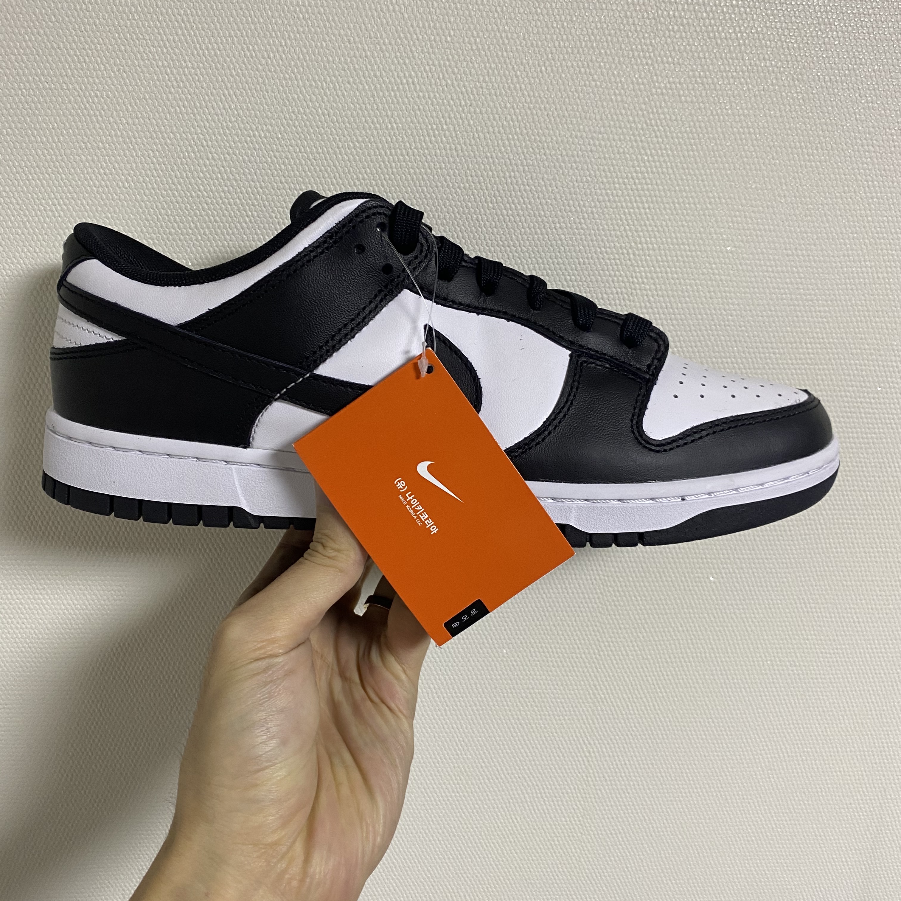 Nike Dunk Low Retro Black 착용 스타일