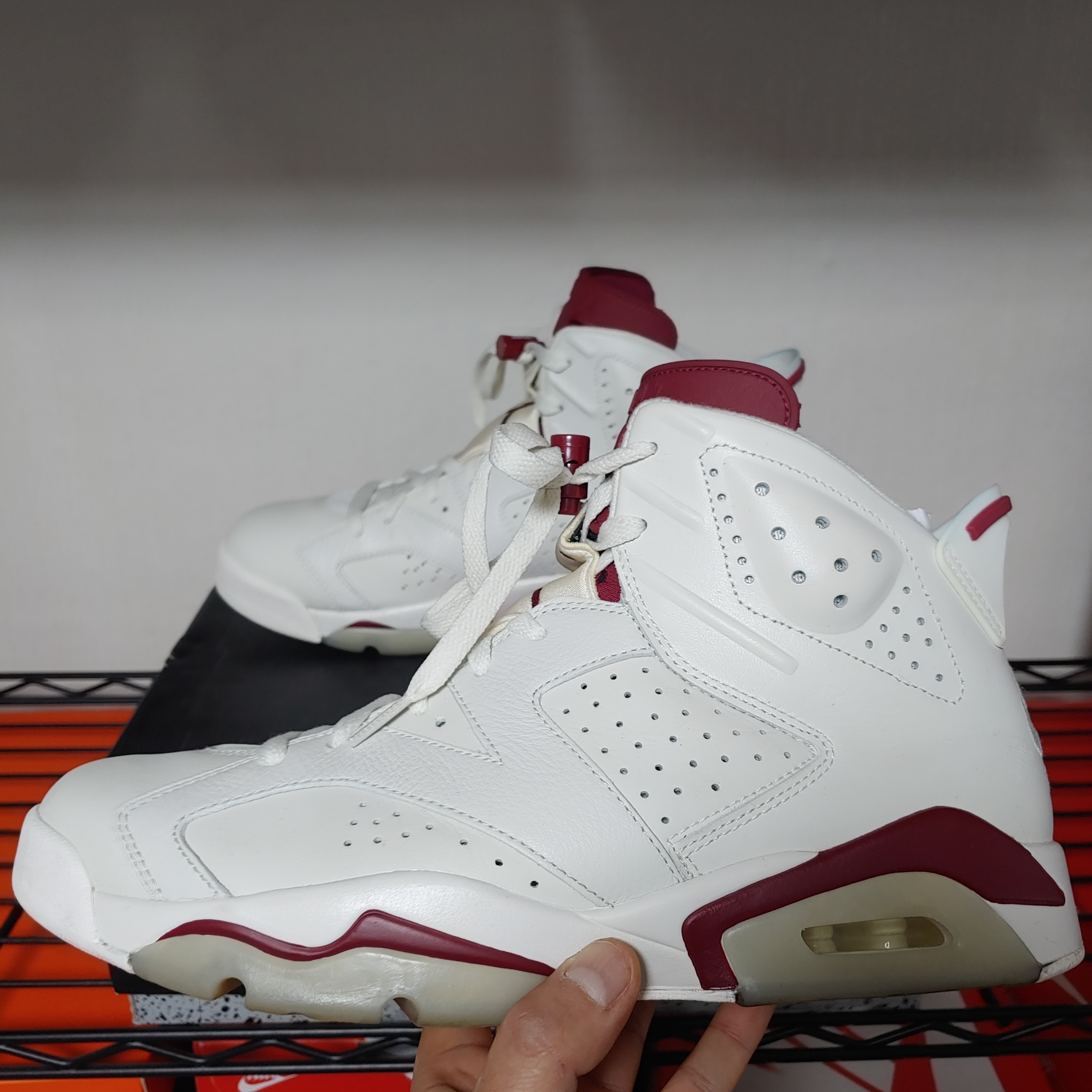Jordan 6 Retro Carmine 2021, Jordan 6 Retro Infrared 2019 착용 스타일 - 2