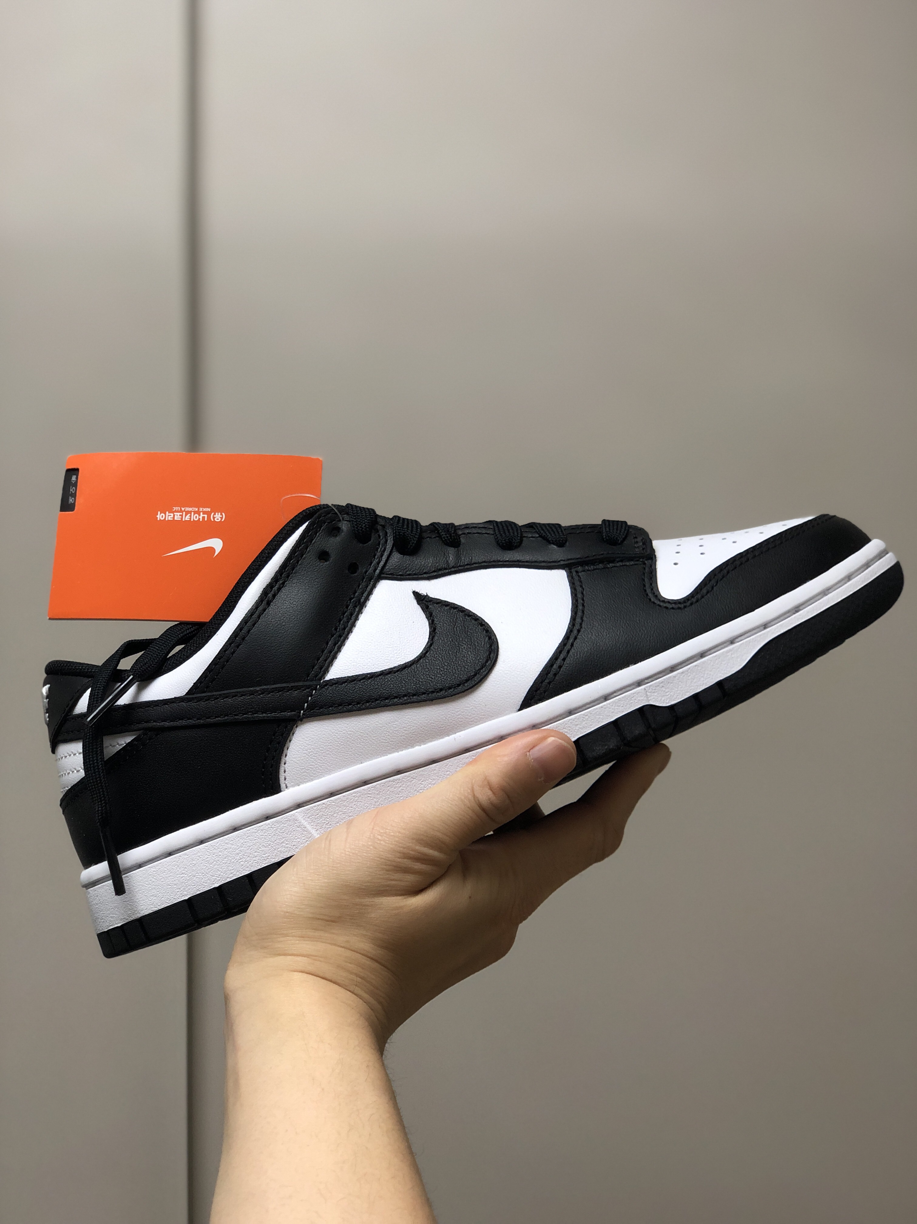 Nike Dunk Low Retro Black 착용 스타일