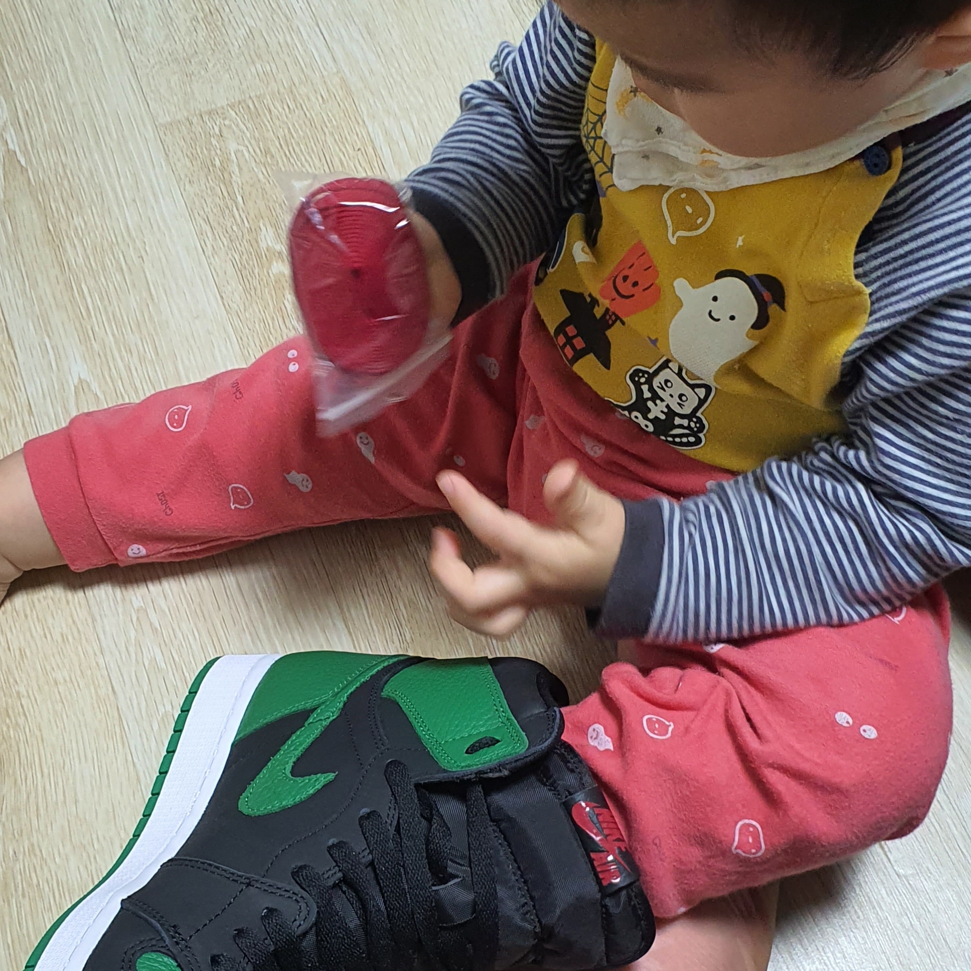 Jordan 1 Retro High OG Pine Green Black 착용 스타일 - 5